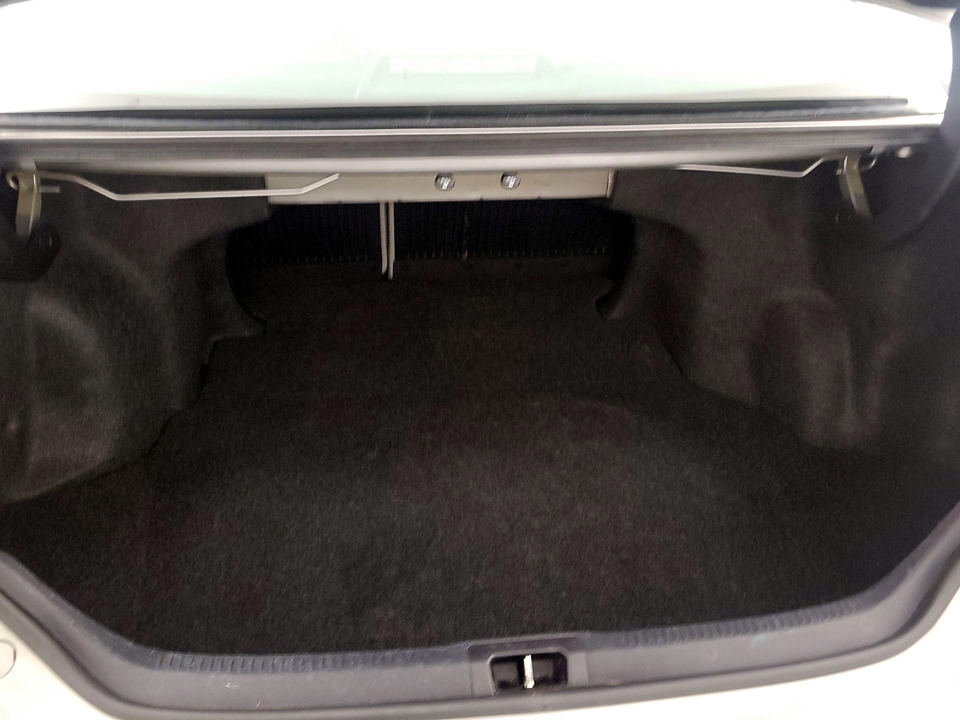 Thumbnail: 2015 Toyota Camry - 20