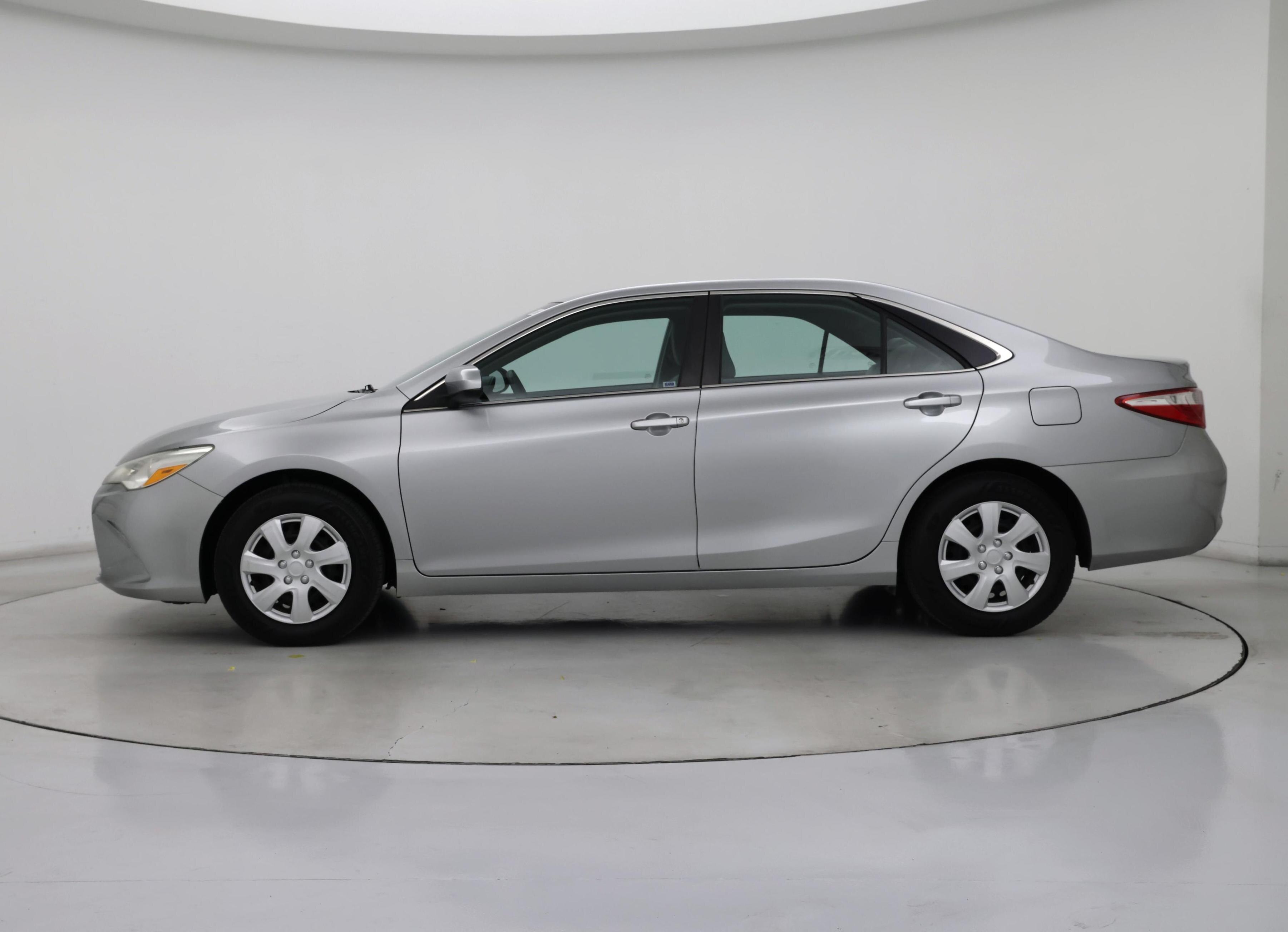 Thumbnail: 2015 Toyota Camry - 3