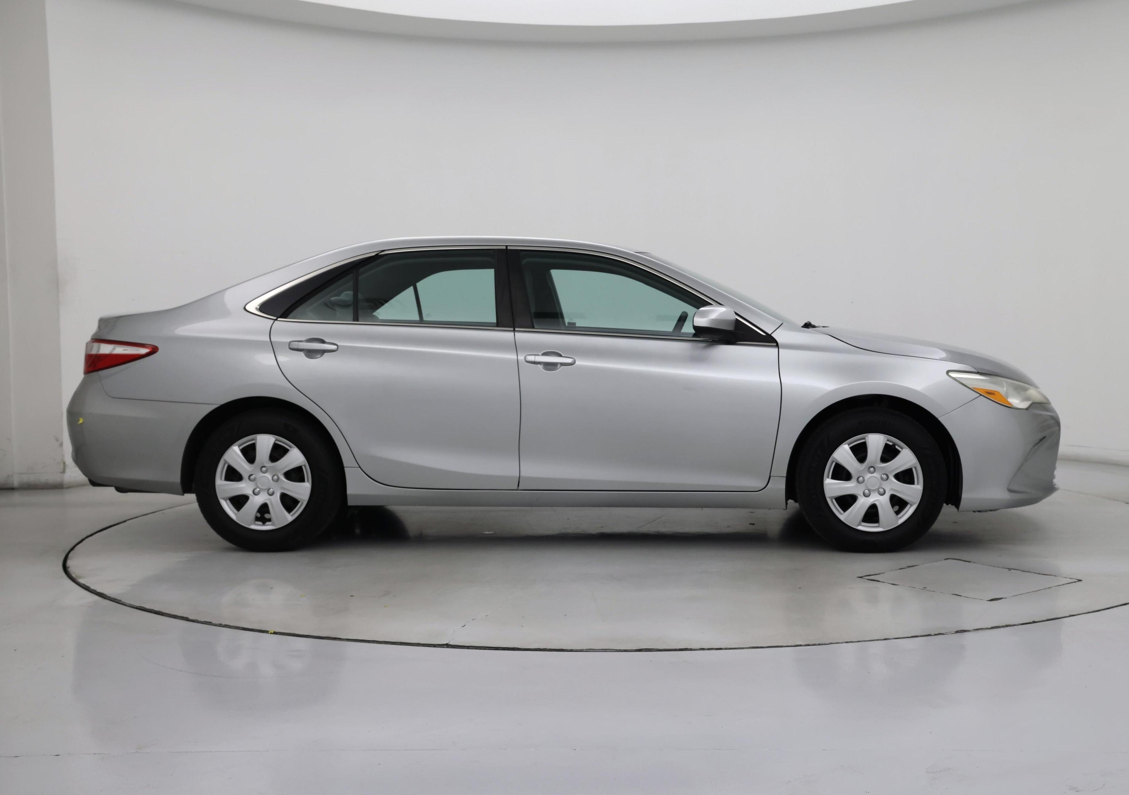 Thumbnail: 2015 Toyota Camry - 7