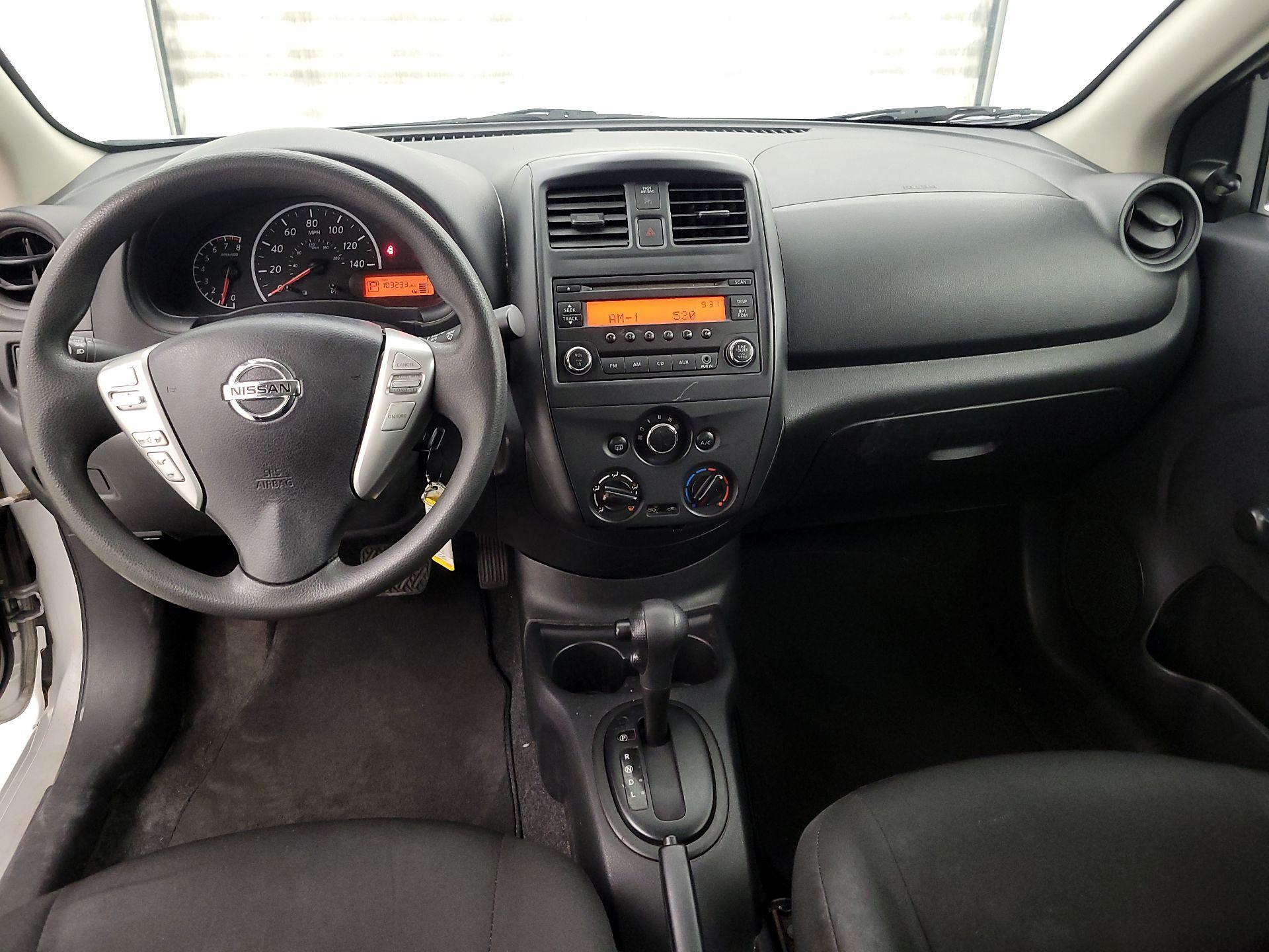 Thumbnail: 2015 Nissan Versa - 9