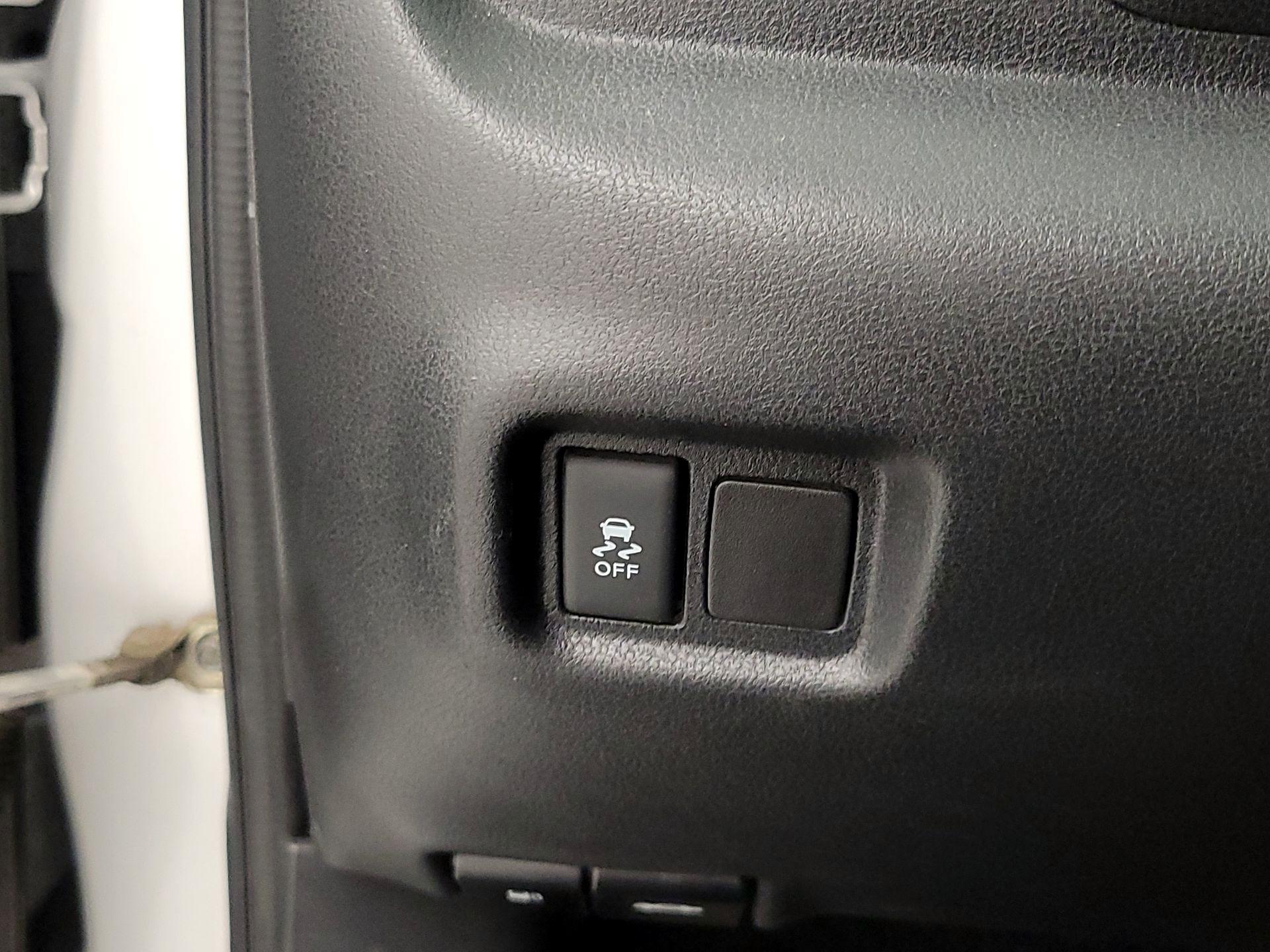 Thumbnail: 2015 Nissan Versa - 13