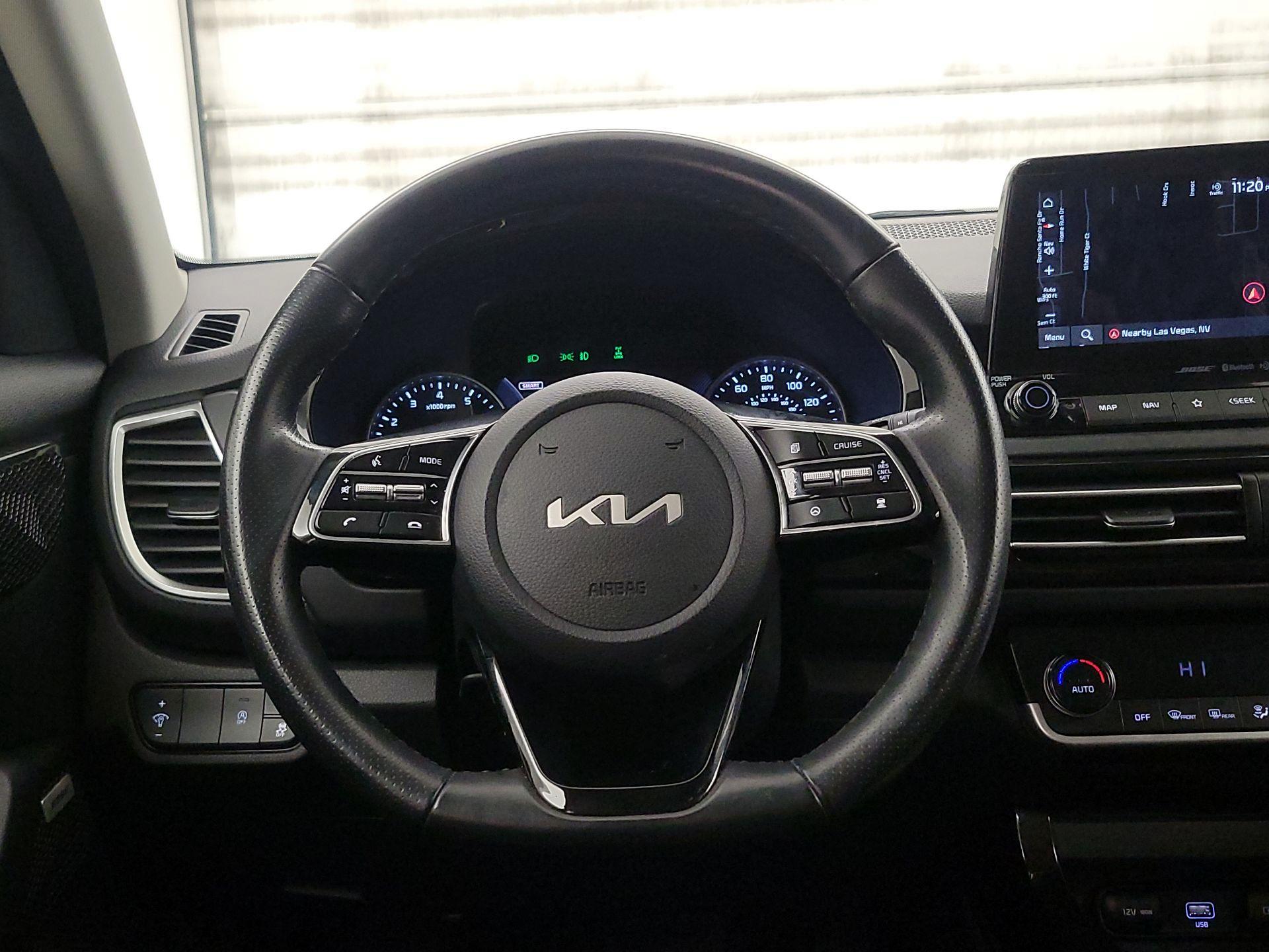 Thumbnail: 2023 Kia Seltos - 10