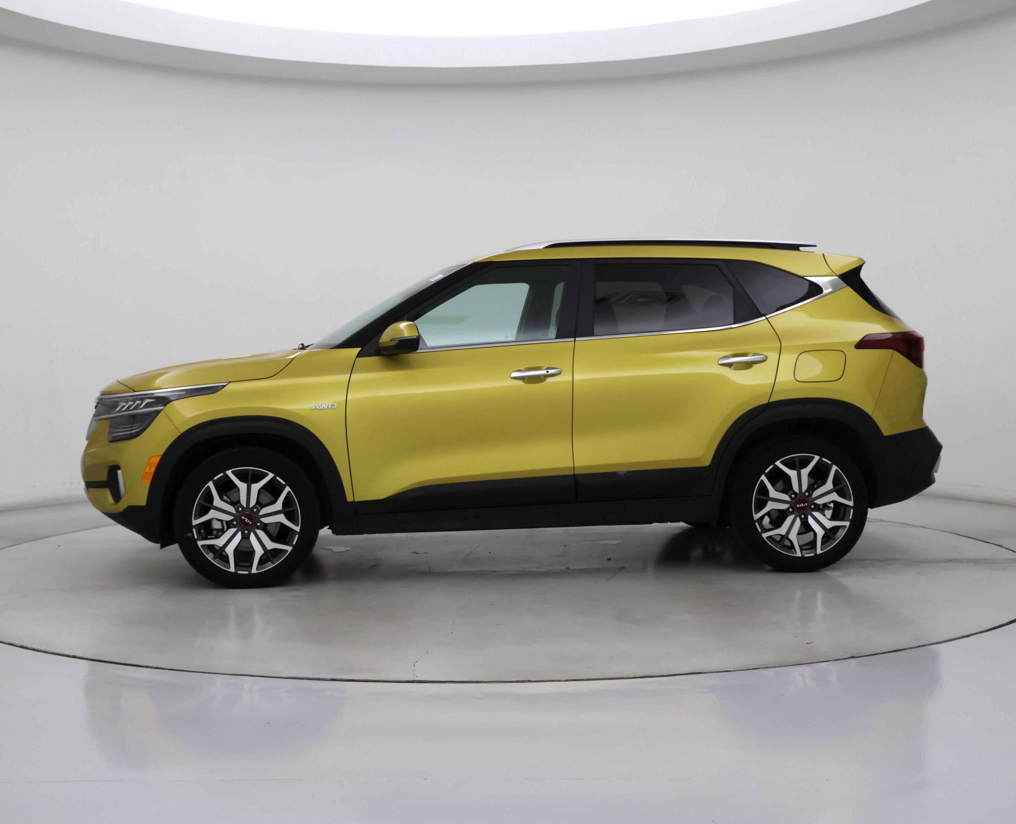 Thumbnail: 2023 Kia Seltos - 3