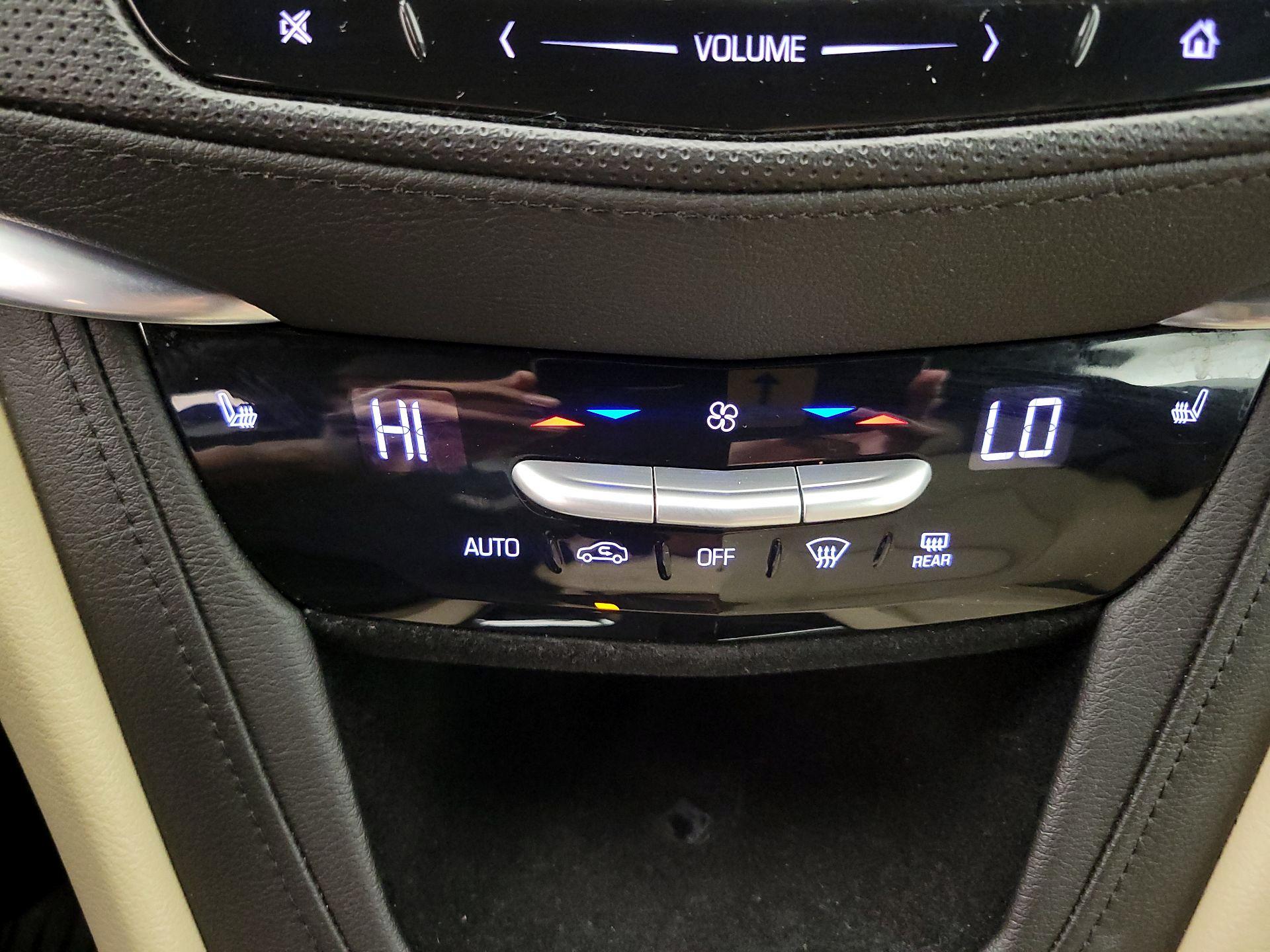 Thumbnail: 2017 Cadillac XT5 - 16