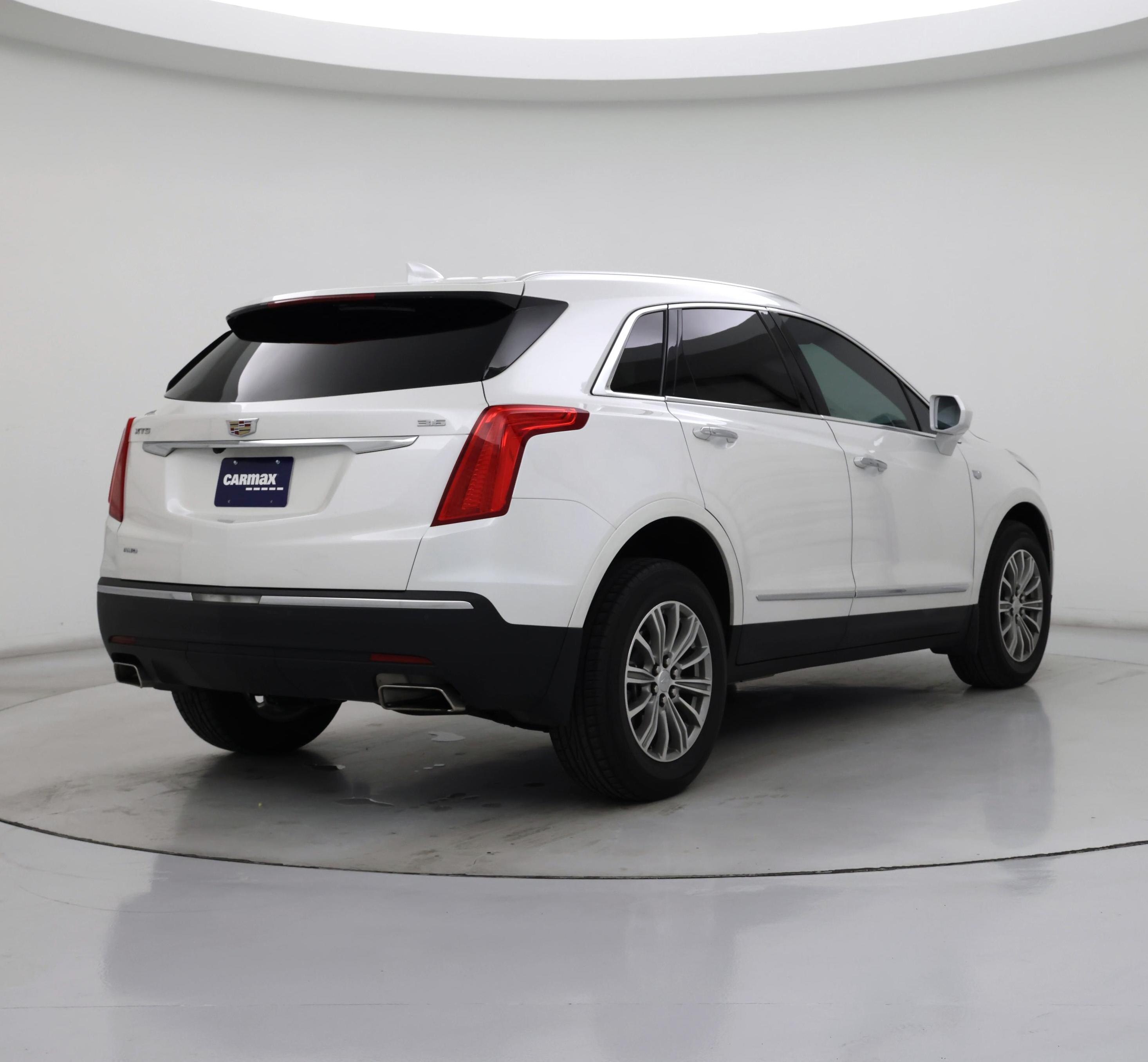 Thumbnail: 2017 Cadillac XT5 - 8