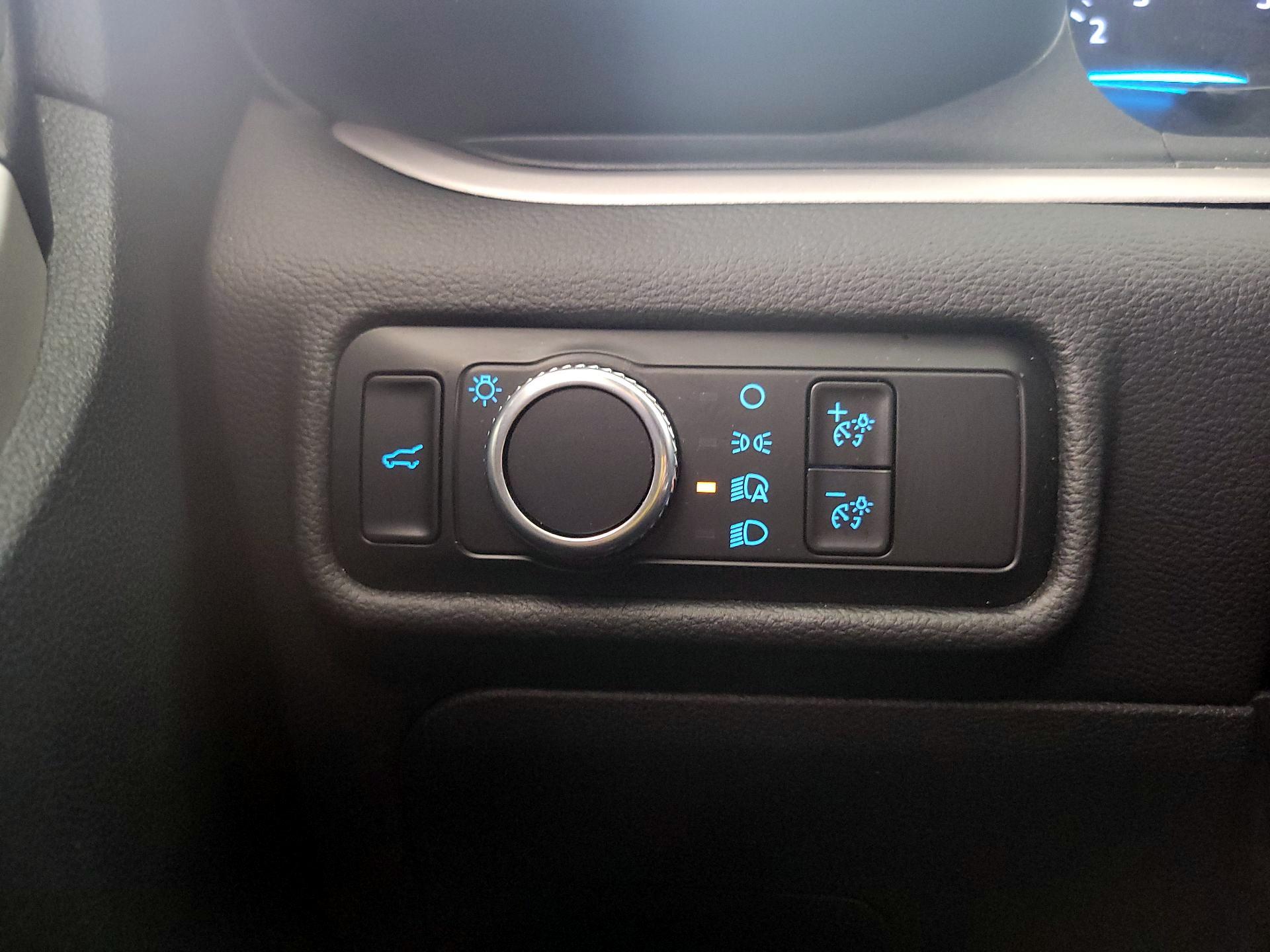 Thumbnail: 2023 Ford Explorer - 13