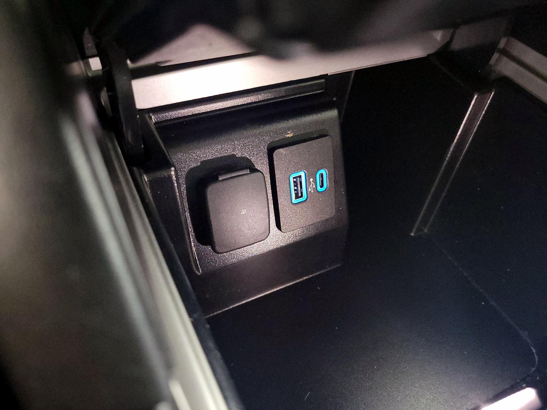 Thumbnail: 2023 Ford Explorer - 18