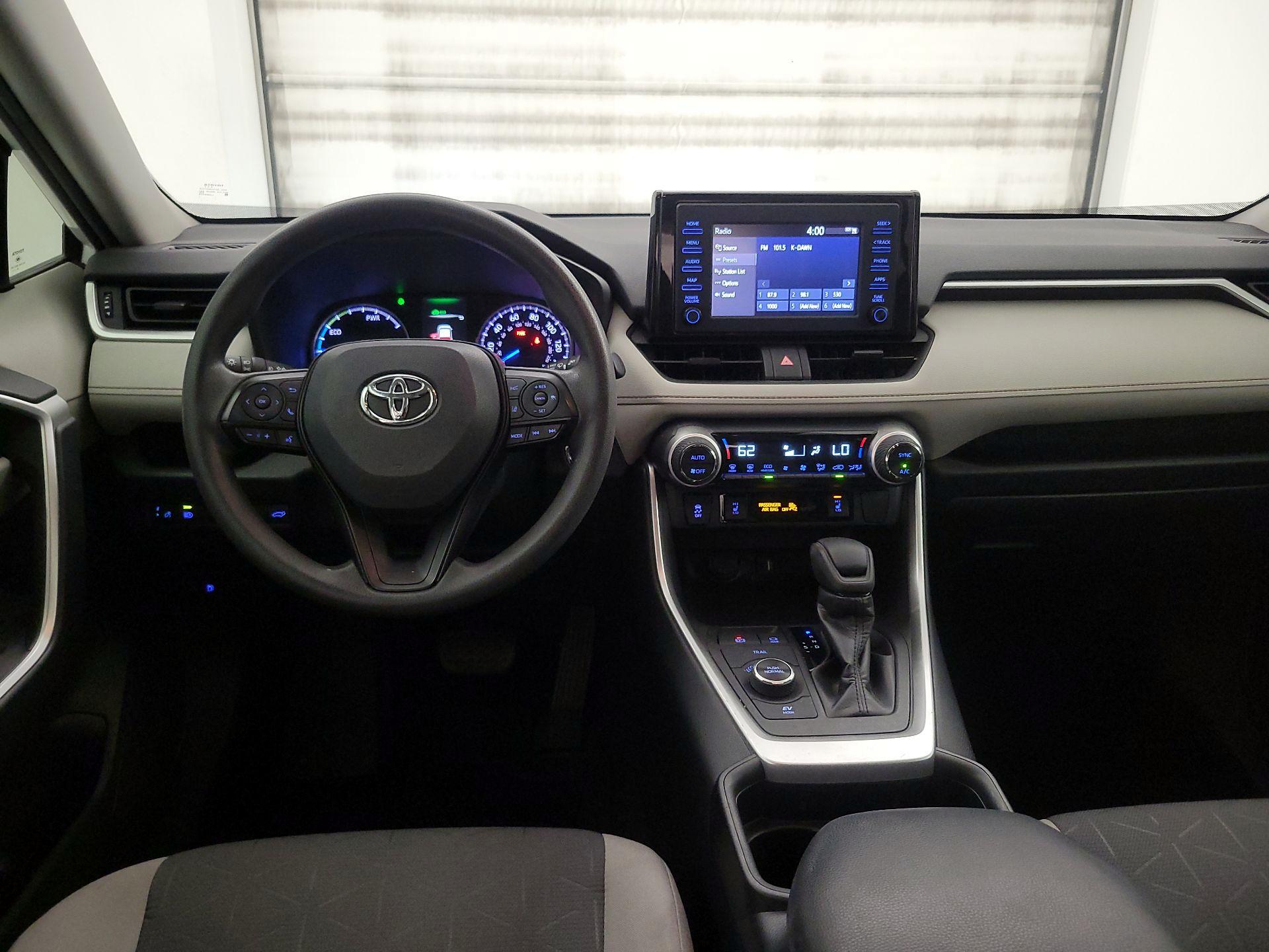 Thumbnail: 2019 Toyota RAV4 - 9