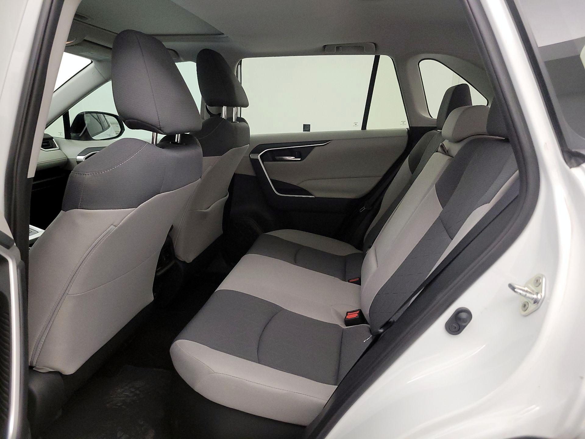 Thumbnail: 2019 Toyota RAV4 - 20