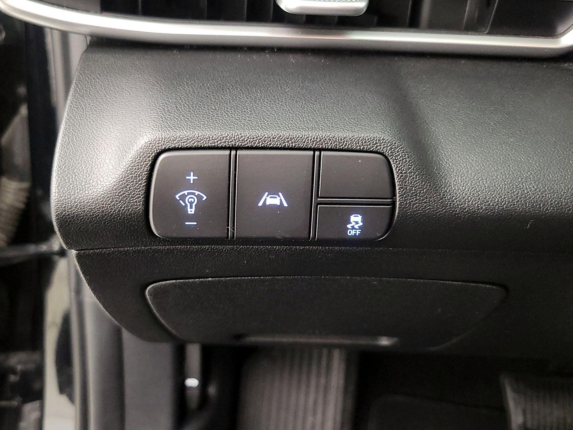 Thumbnail: 2023 Hyundai Elantra - 13