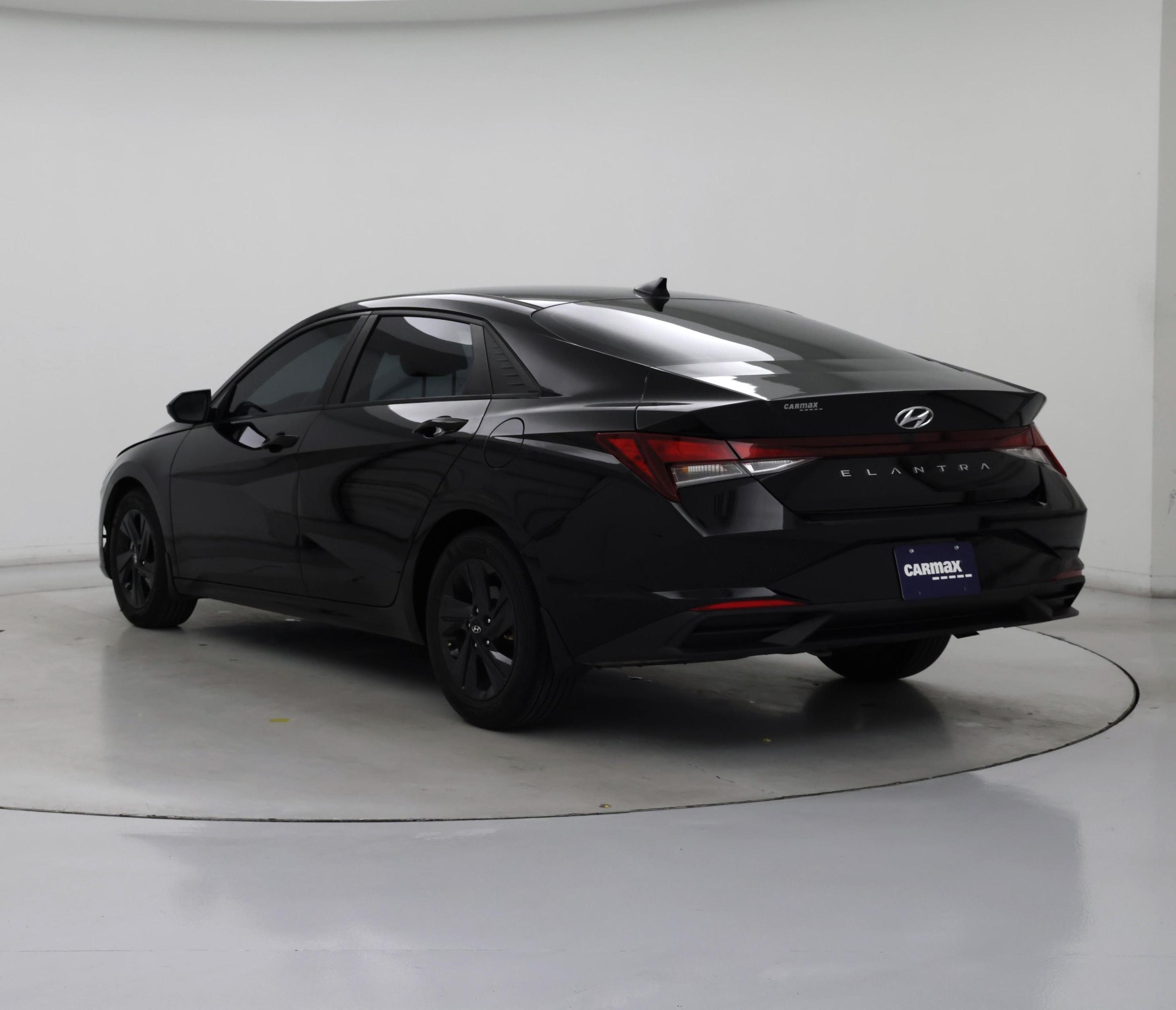 Thumbnail: 2023 Hyundai Elantra - 2