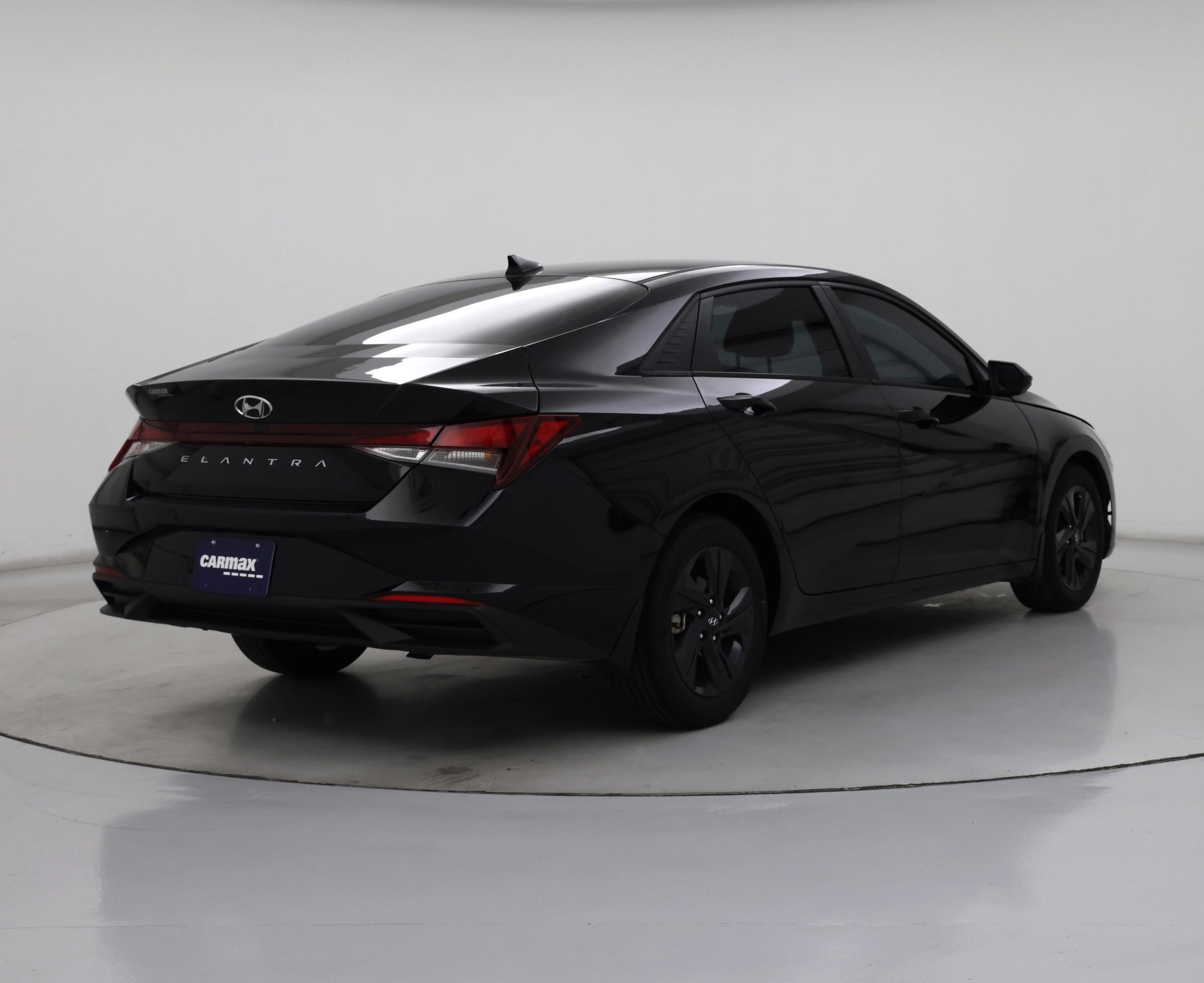 Thumbnail: 2023 Hyundai Elantra - 8