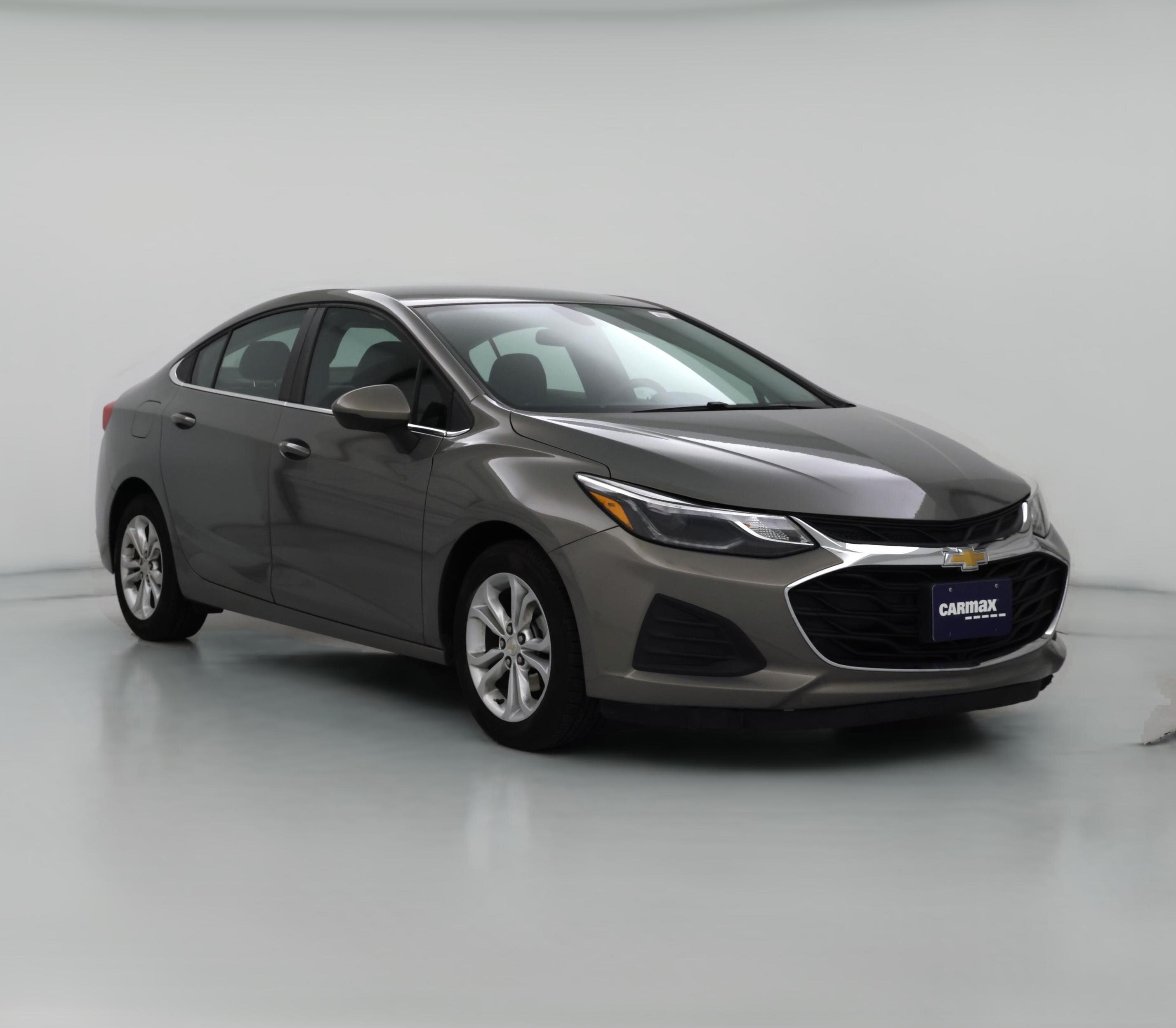 Thumbnail: 2019 Chevrolet Cruze - 1