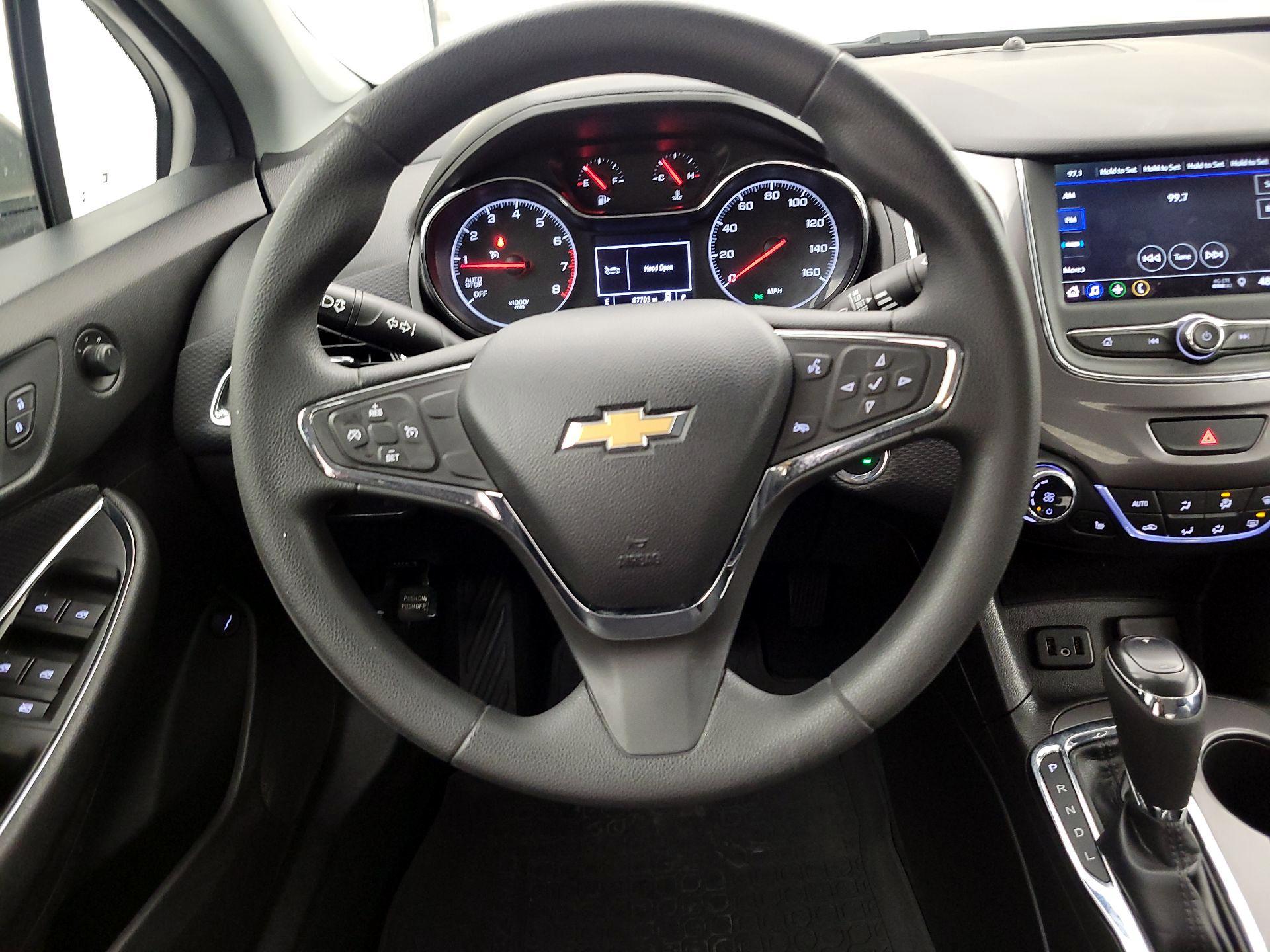 Thumbnail: 2019 Chevrolet Cruze - 10