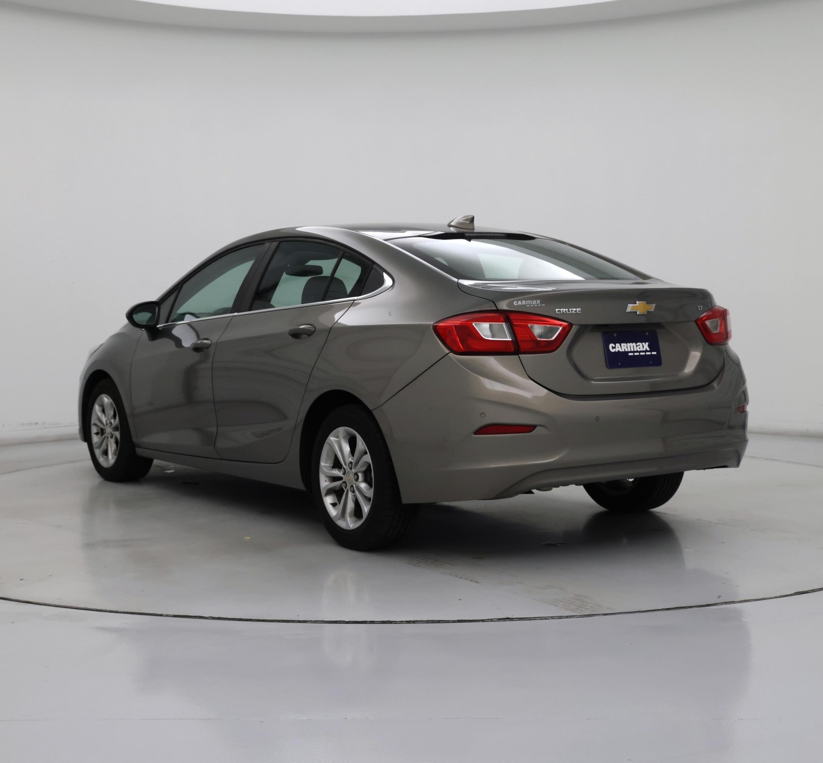 Thumbnail: 2019 Chevrolet Cruze - 2