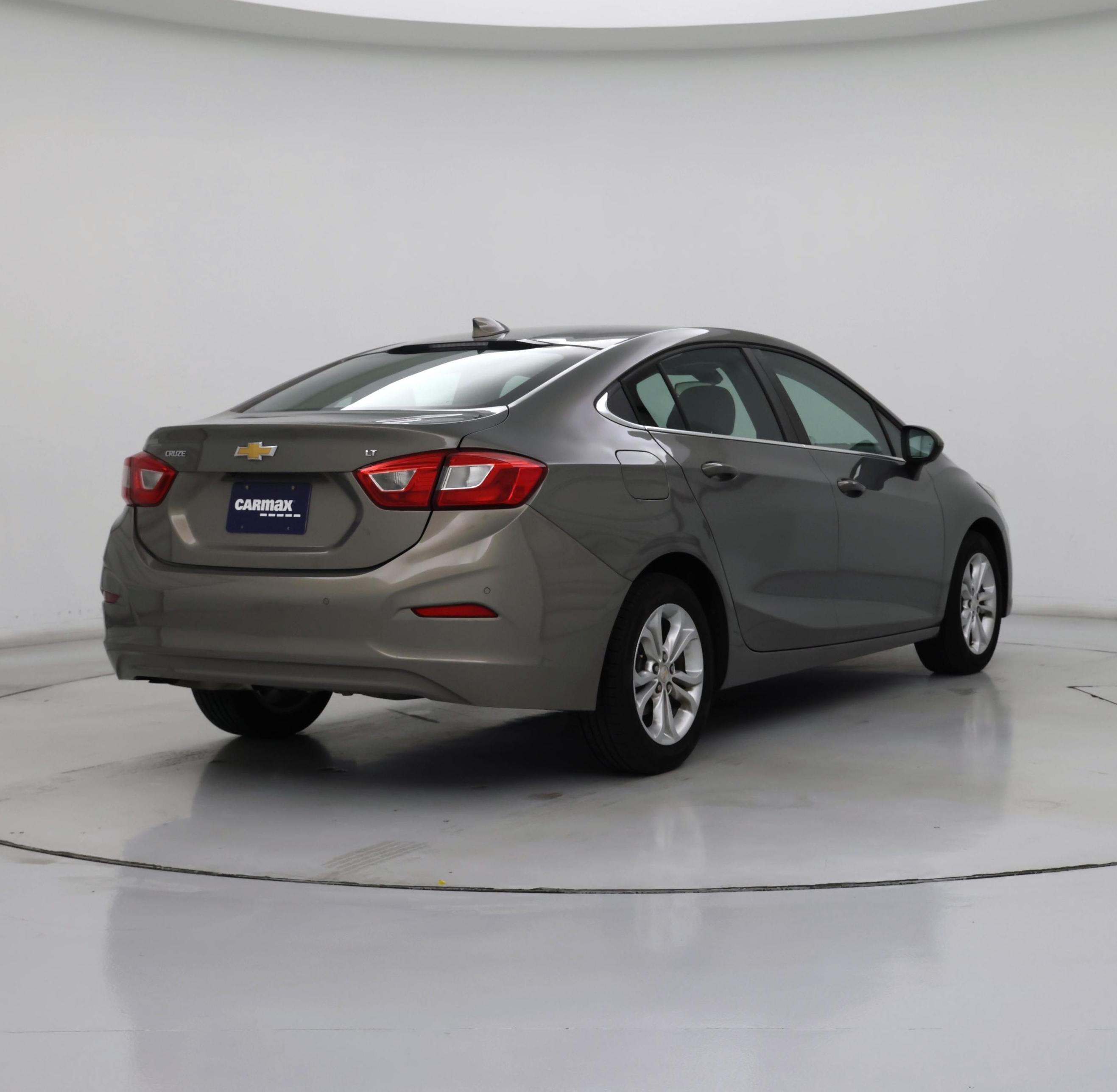Thumbnail: 2019 Chevrolet Cruze - 8