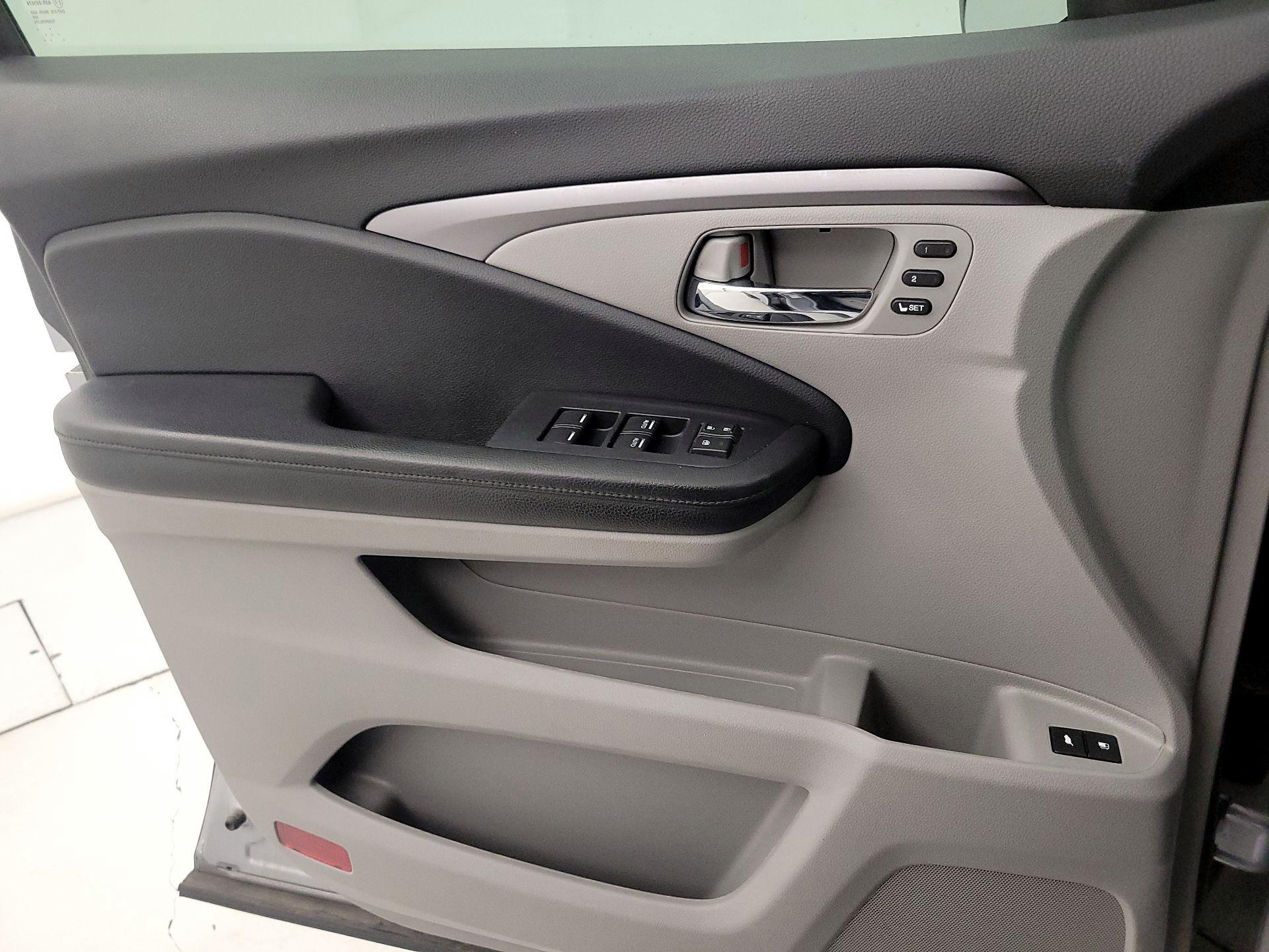 Thumbnail: 2021 Honda Pilot - 12