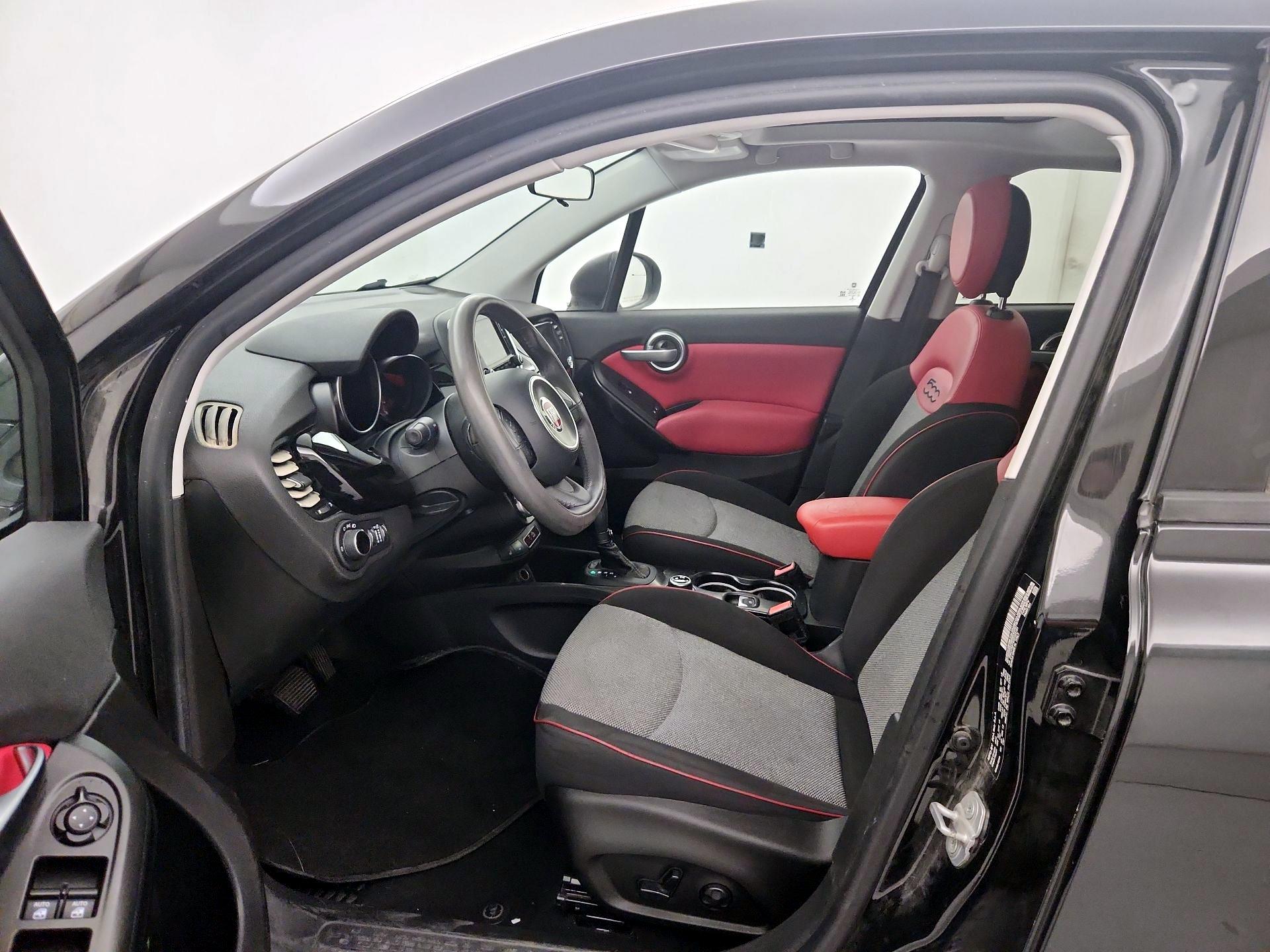 Thumbnail: 2016 Fiat 500X - 11