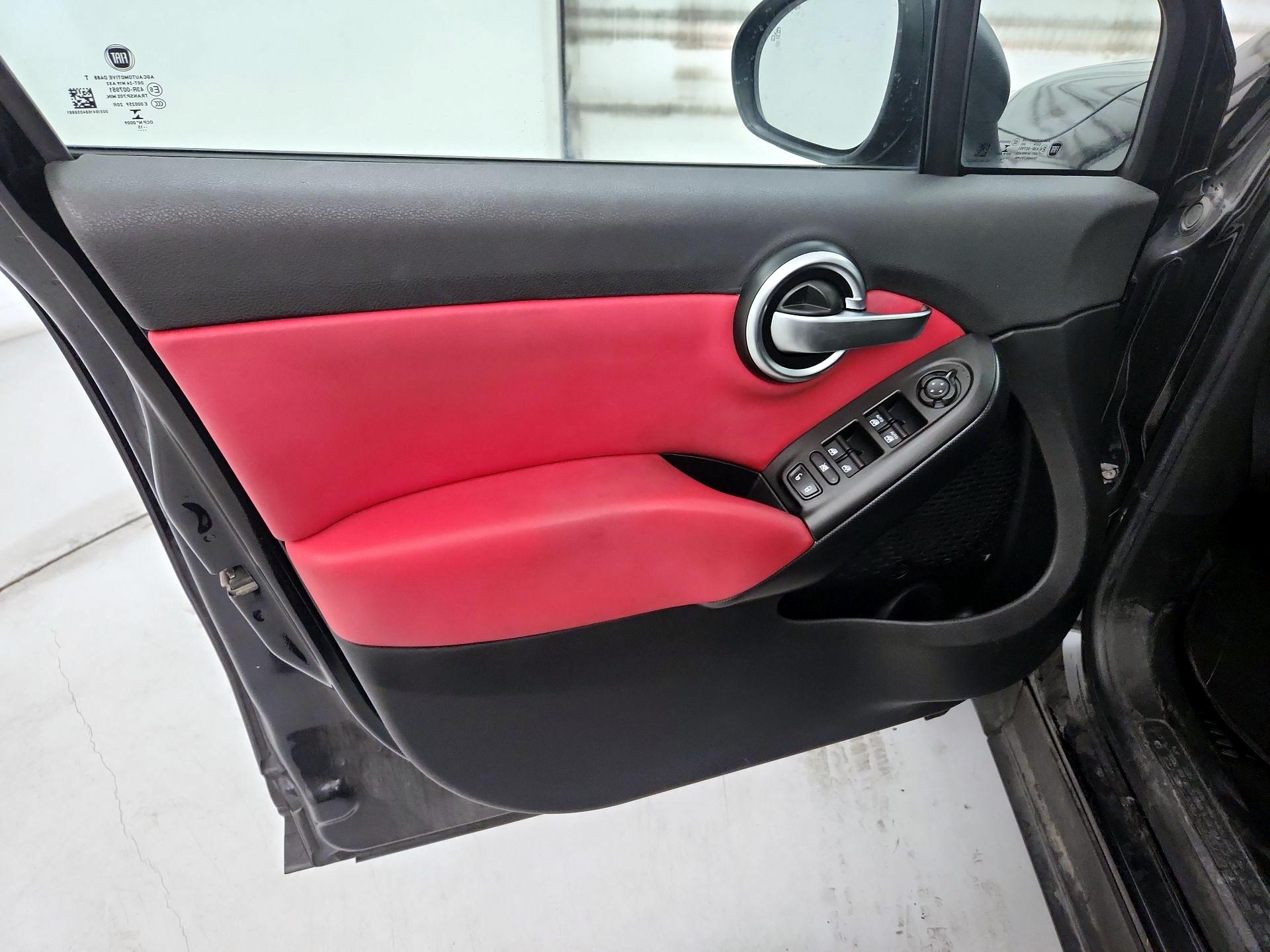 Thumbnail: 2016 Fiat 500X - 12