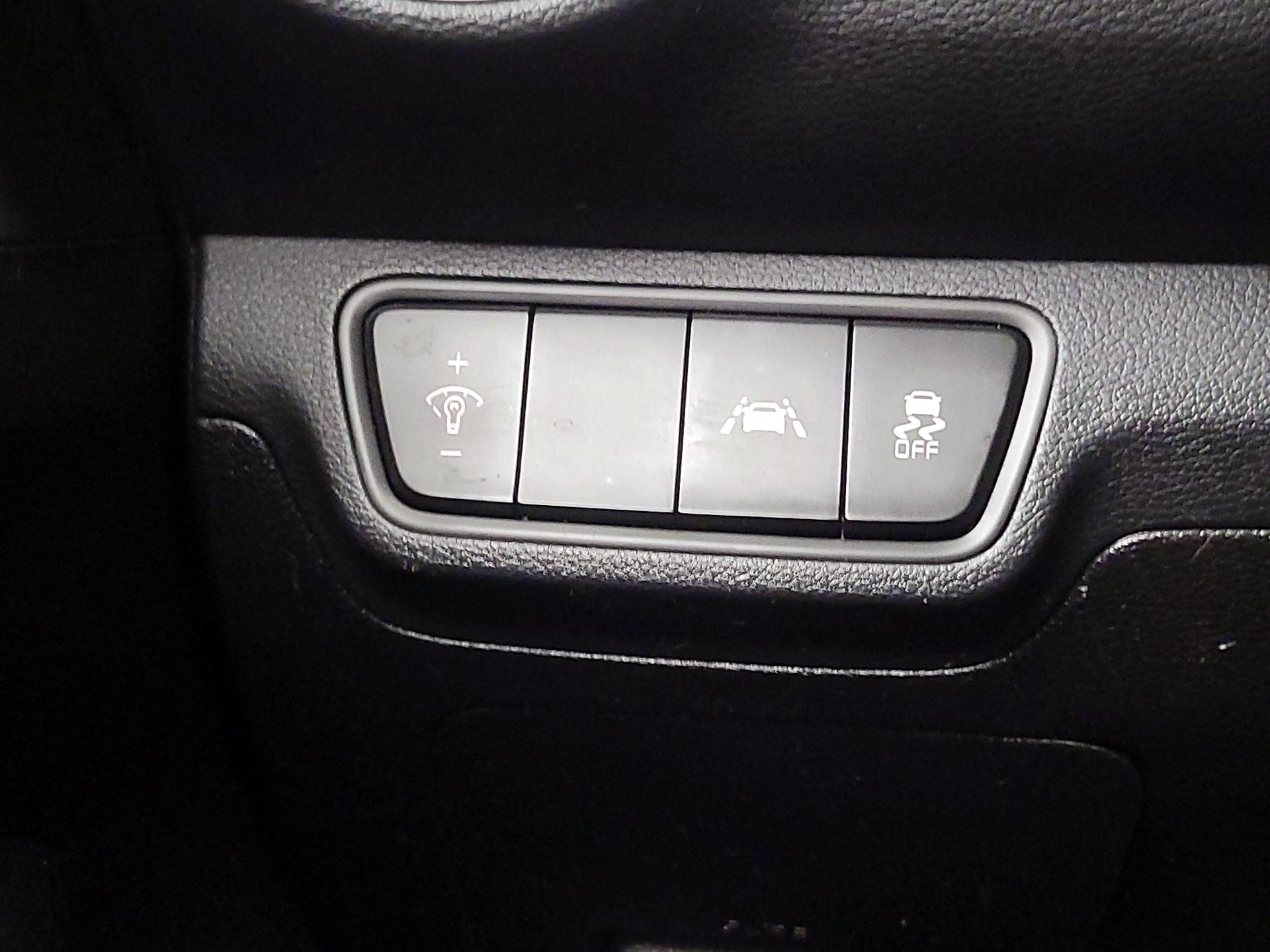 Thumbnail: 2019 Kia Forte - 13