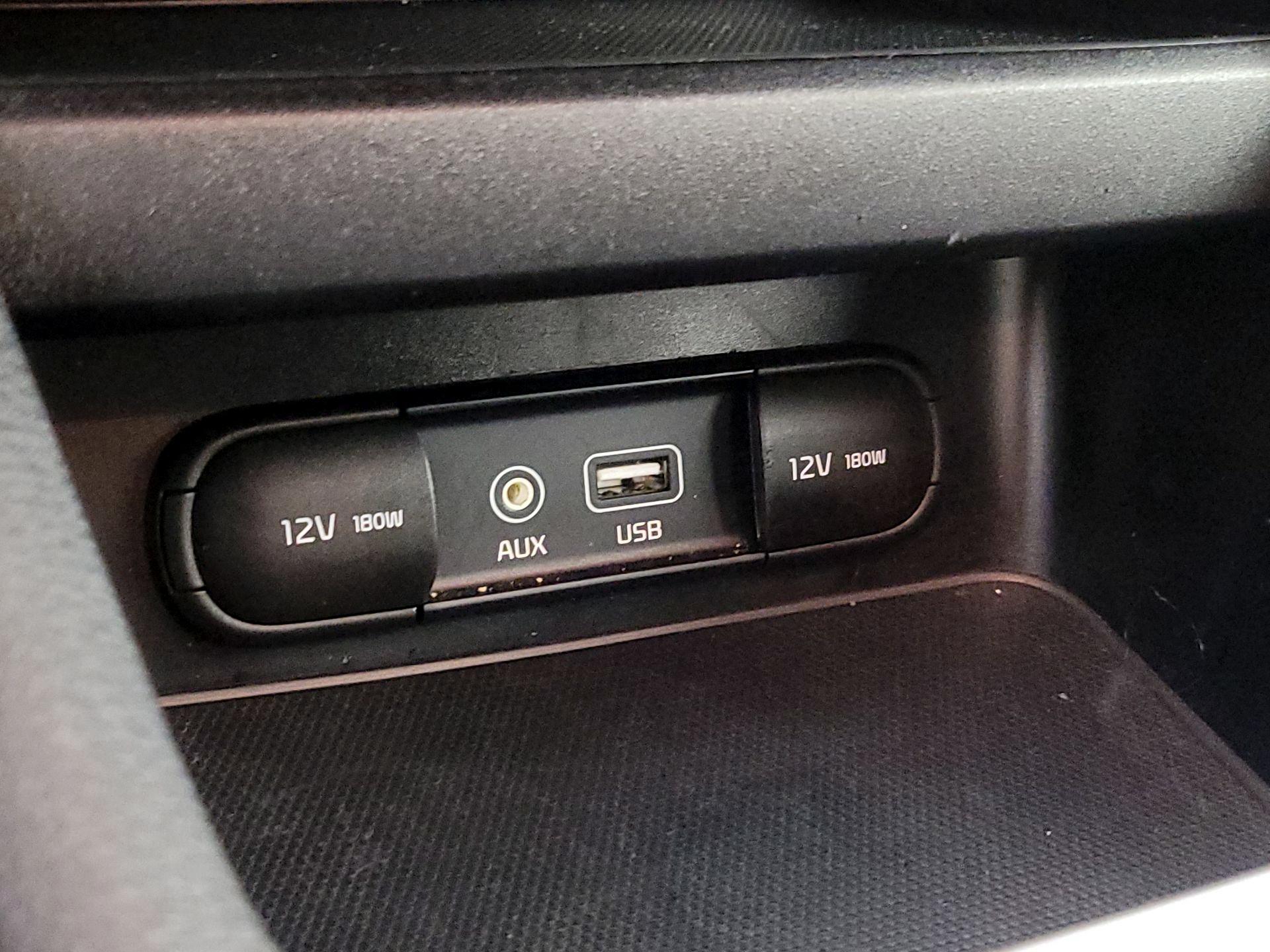 Thumbnail: 2019 Kia Forte - 18