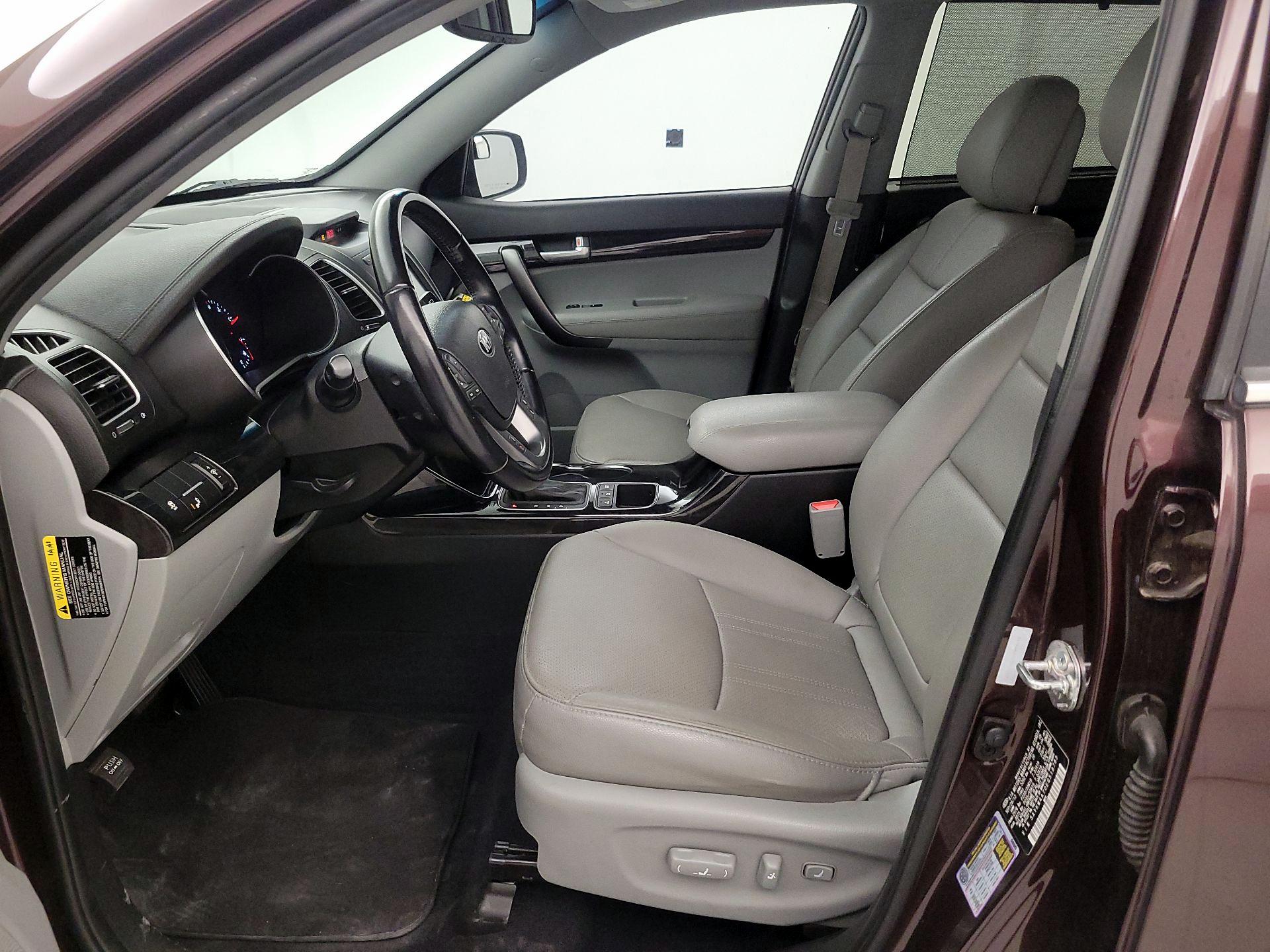 Thumbnail: 2014 Kia Sorento - 11