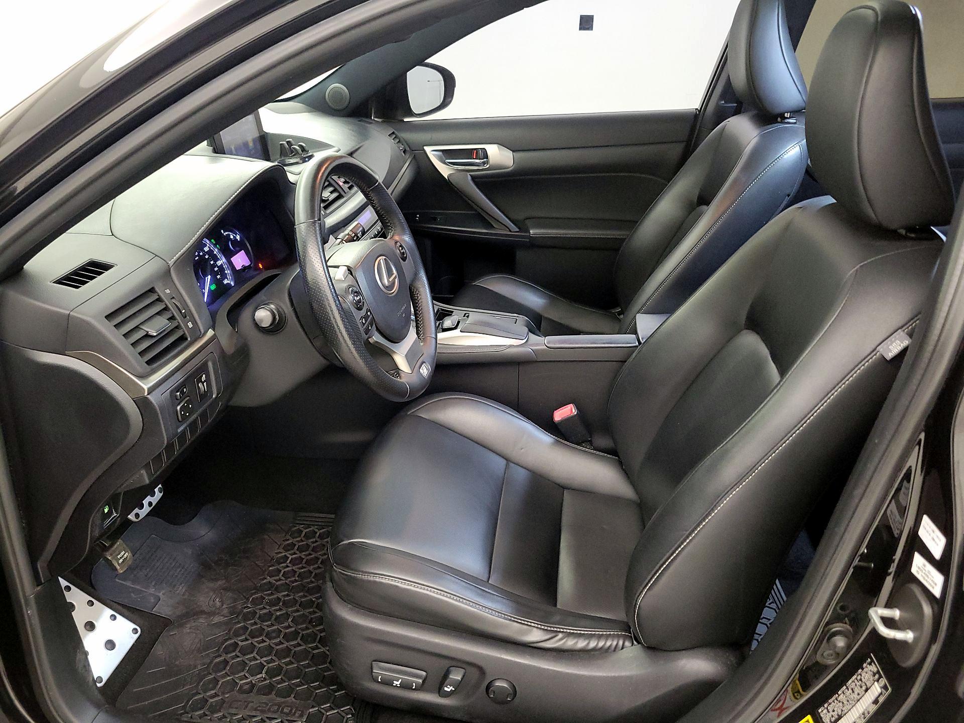 Thumbnail: 2014 Lexus CT - 11