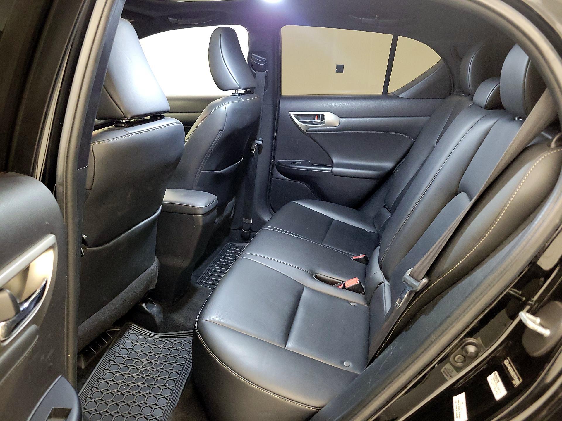 Thumbnail: 2014 Lexus CT - 20