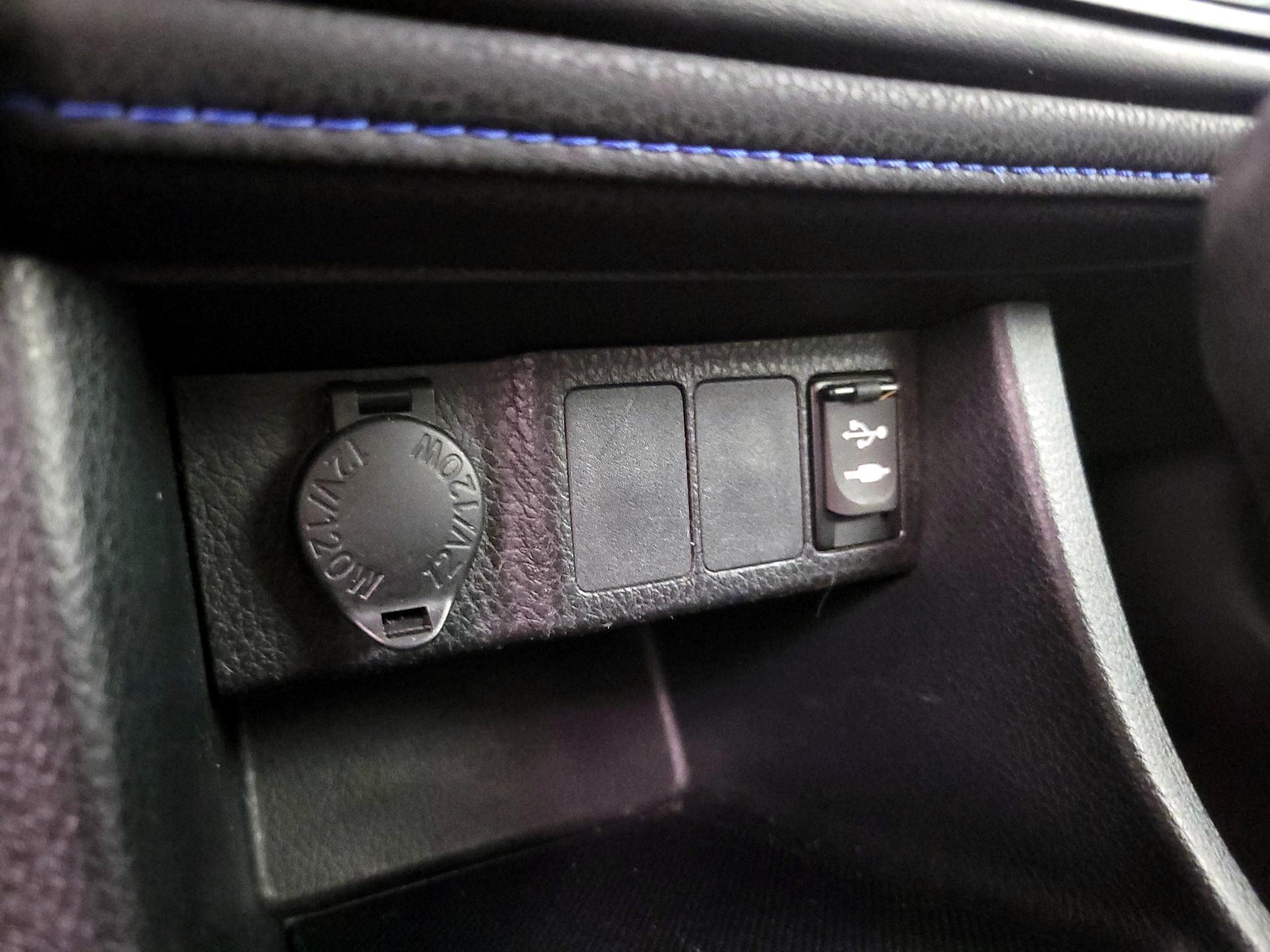 Thumbnail: 2017 Toyota Corolla - 18