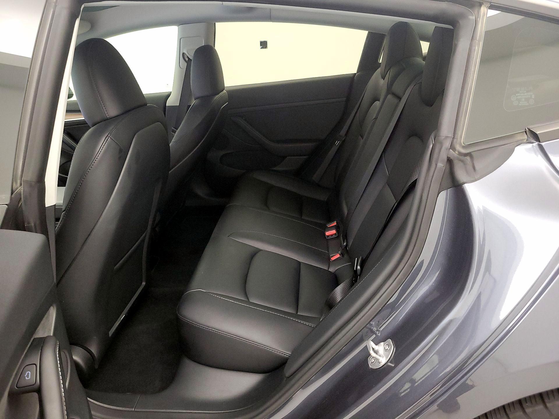 Thumbnail: 2023 Tesla Model 3 - 18