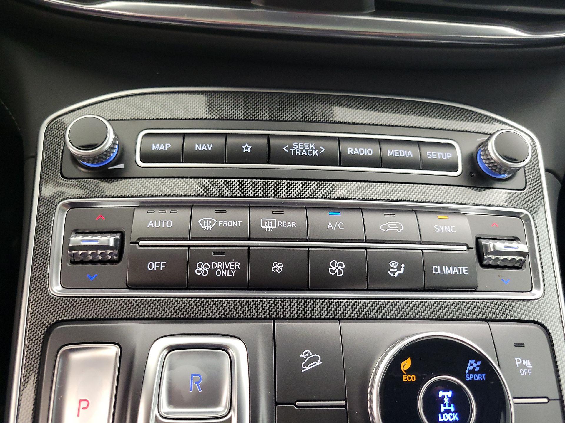 Thumbnail: 2023 Hyundai Santa Fe - 17