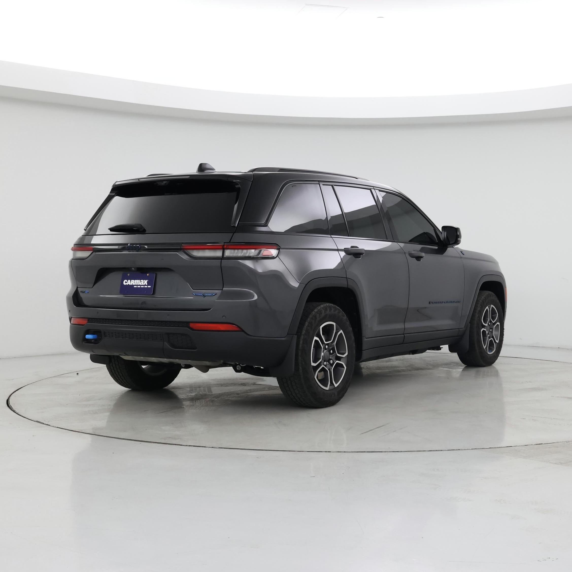 Thumbnail: 2023 Jeep Grand Cherokee - 8