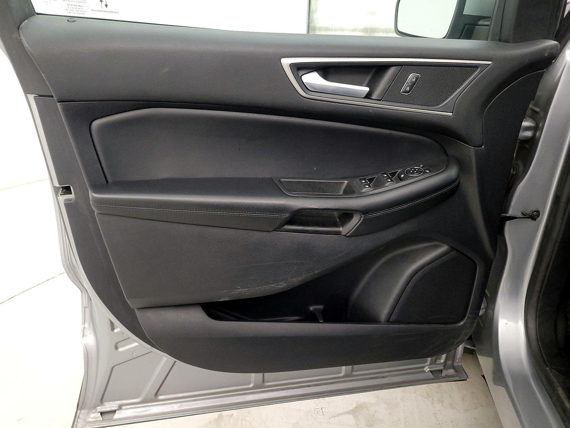 Thumbnail: 2022 Ford Edge - 12