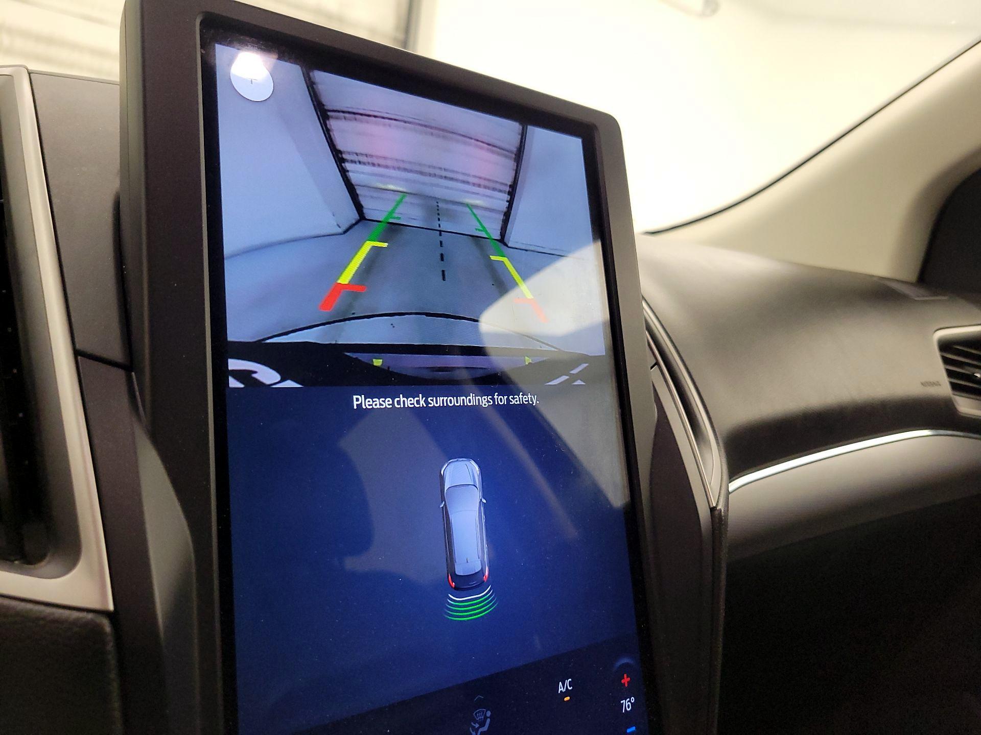 Thumbnail: 2022 Ford Edge - 15