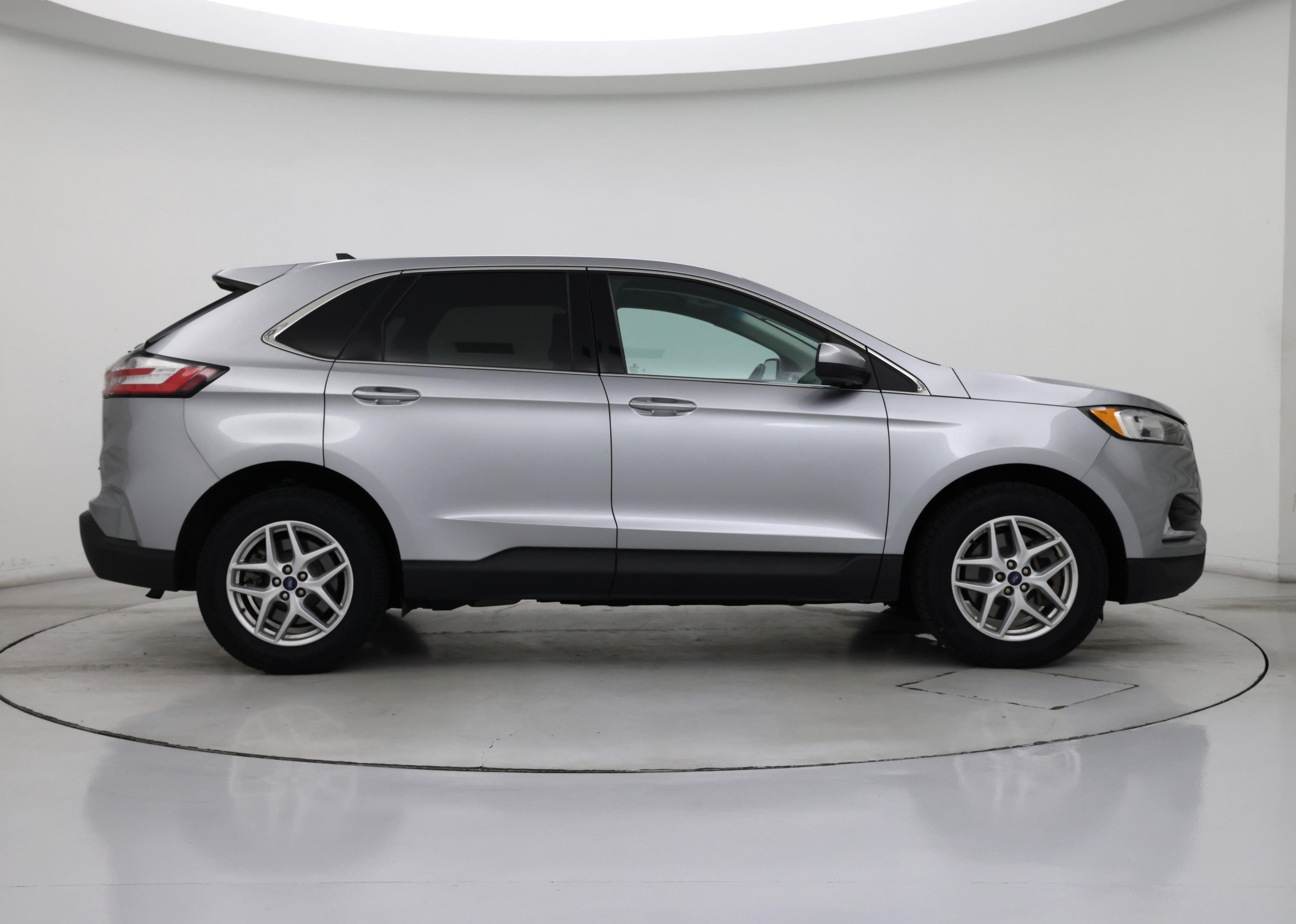 Thumbnail: 2022 Ford Edge - 7