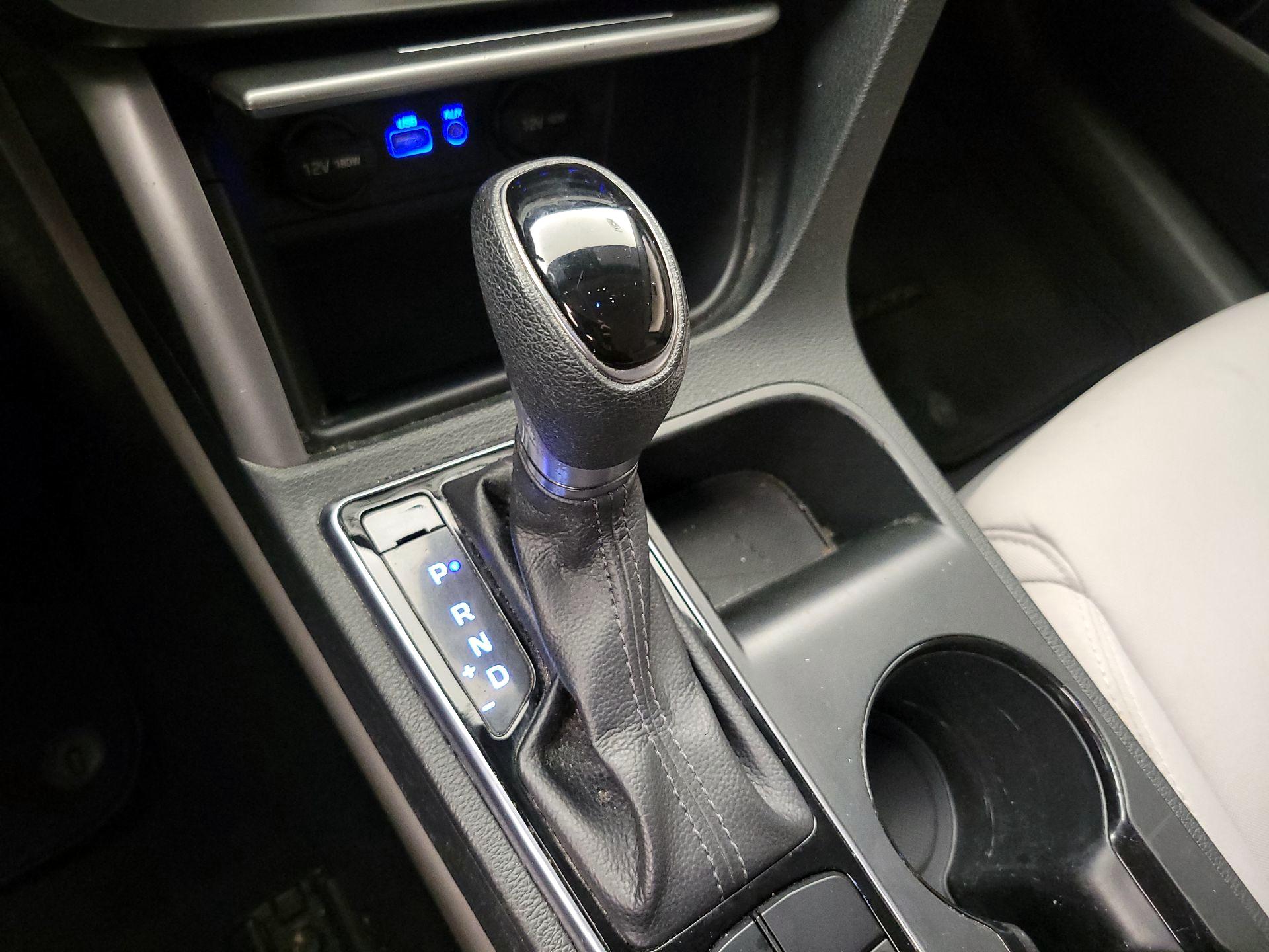 Thumbnail: 2015 Hyundai Sonata - 17