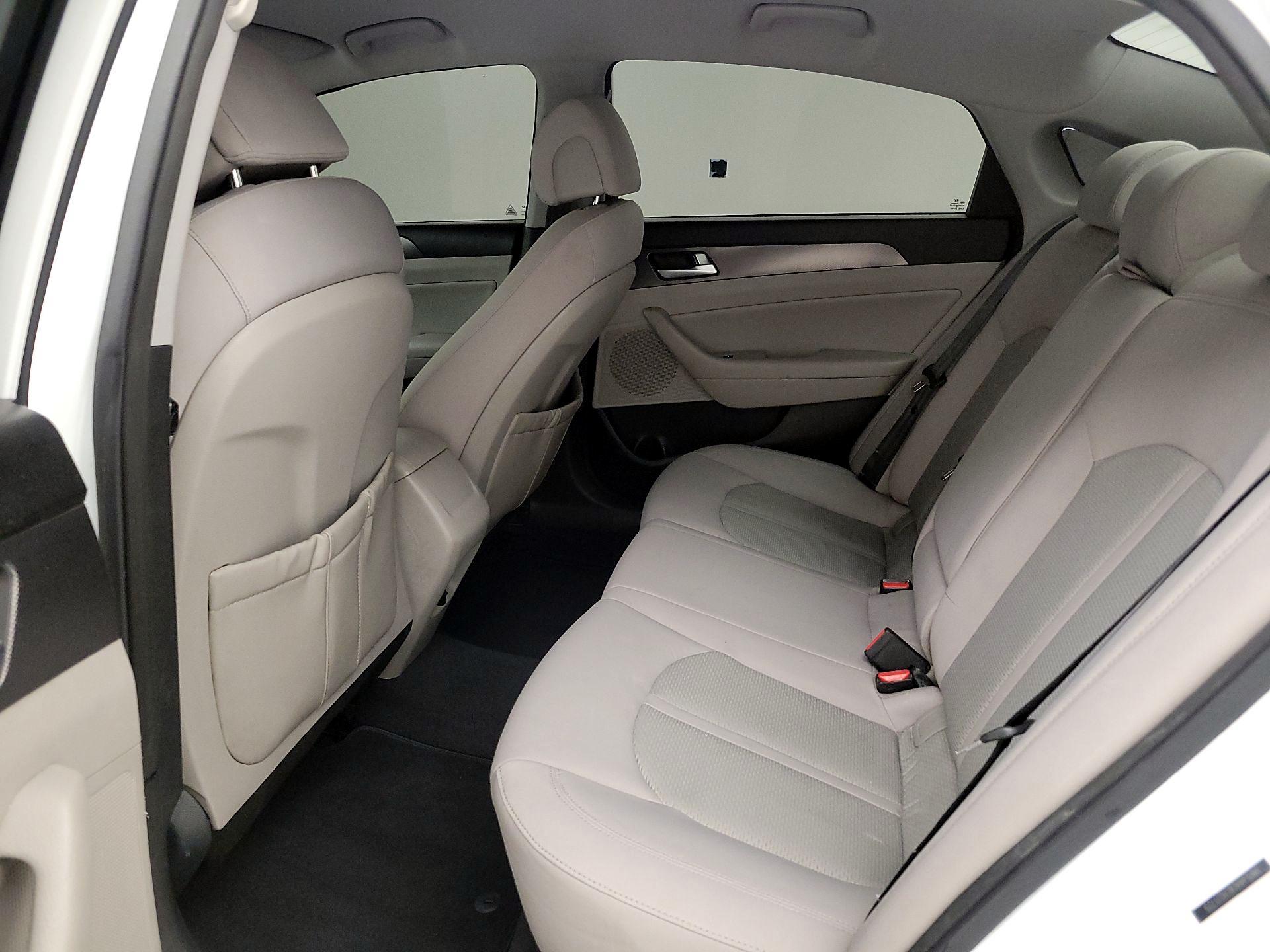 Thumbnail: 2015 Hyundai Sonata - 19