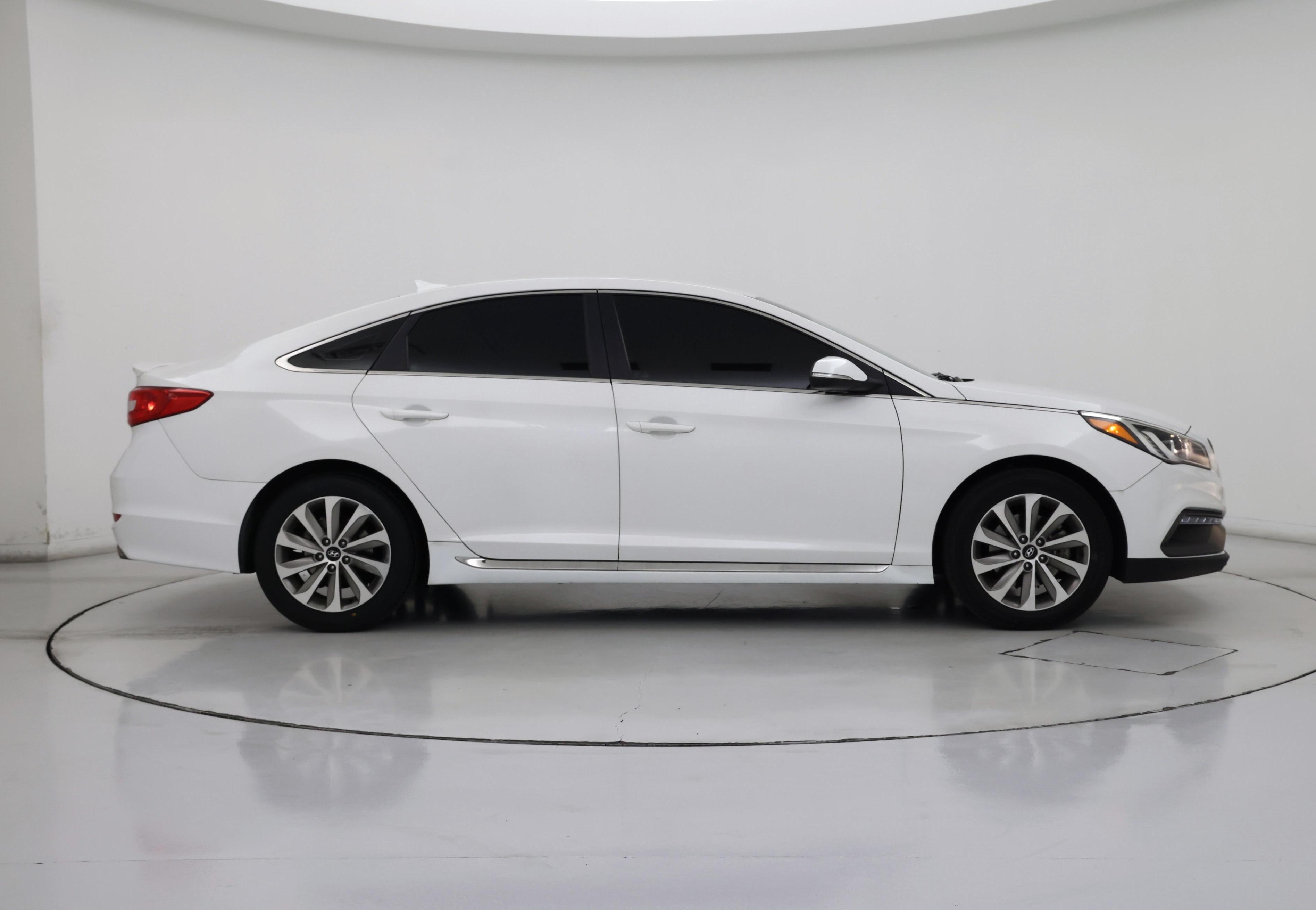 Thumbnail: 2015 Hyundai Sonata - 7