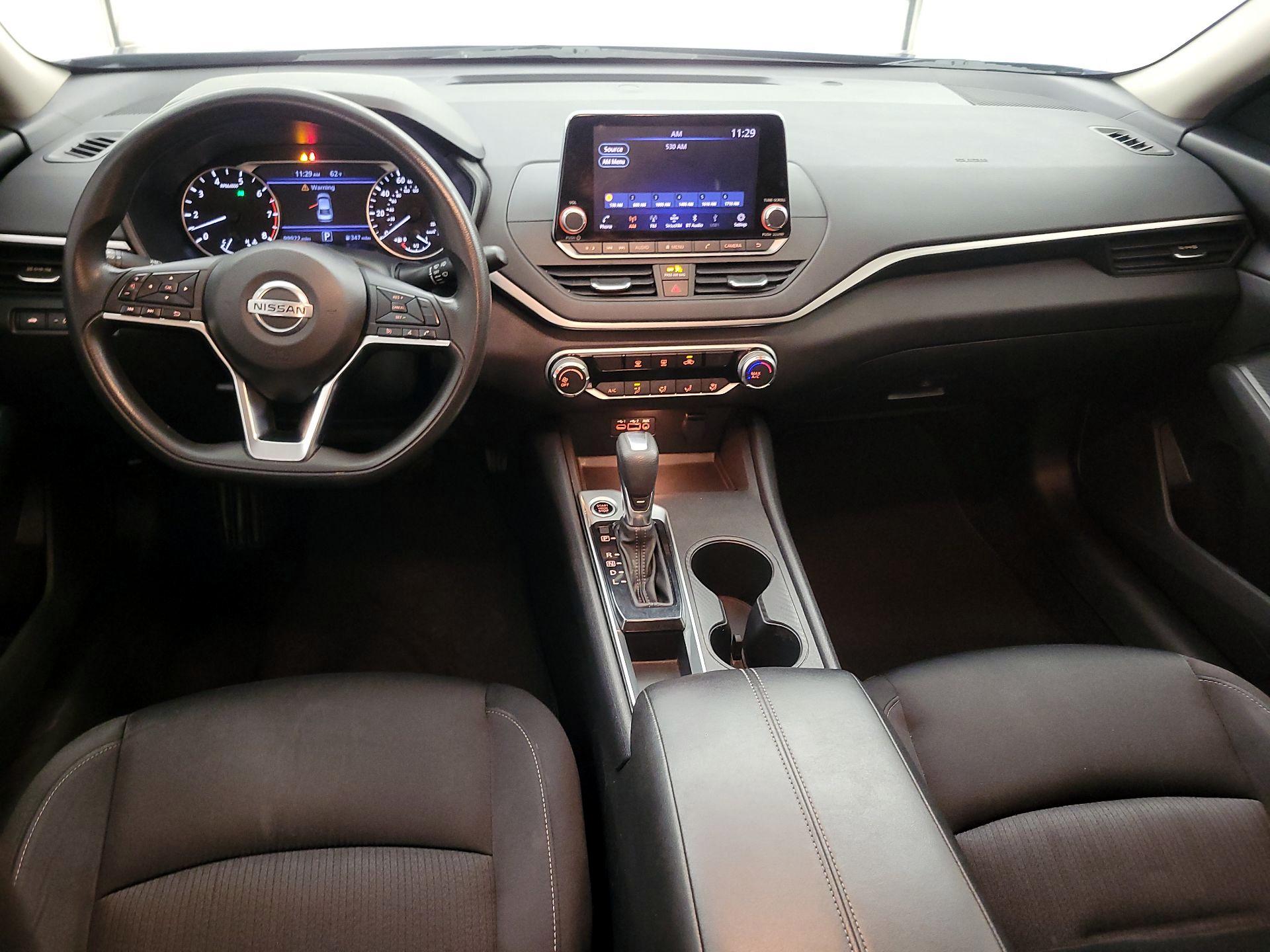 Thumbnail: 2019 Nissan Altima - 9