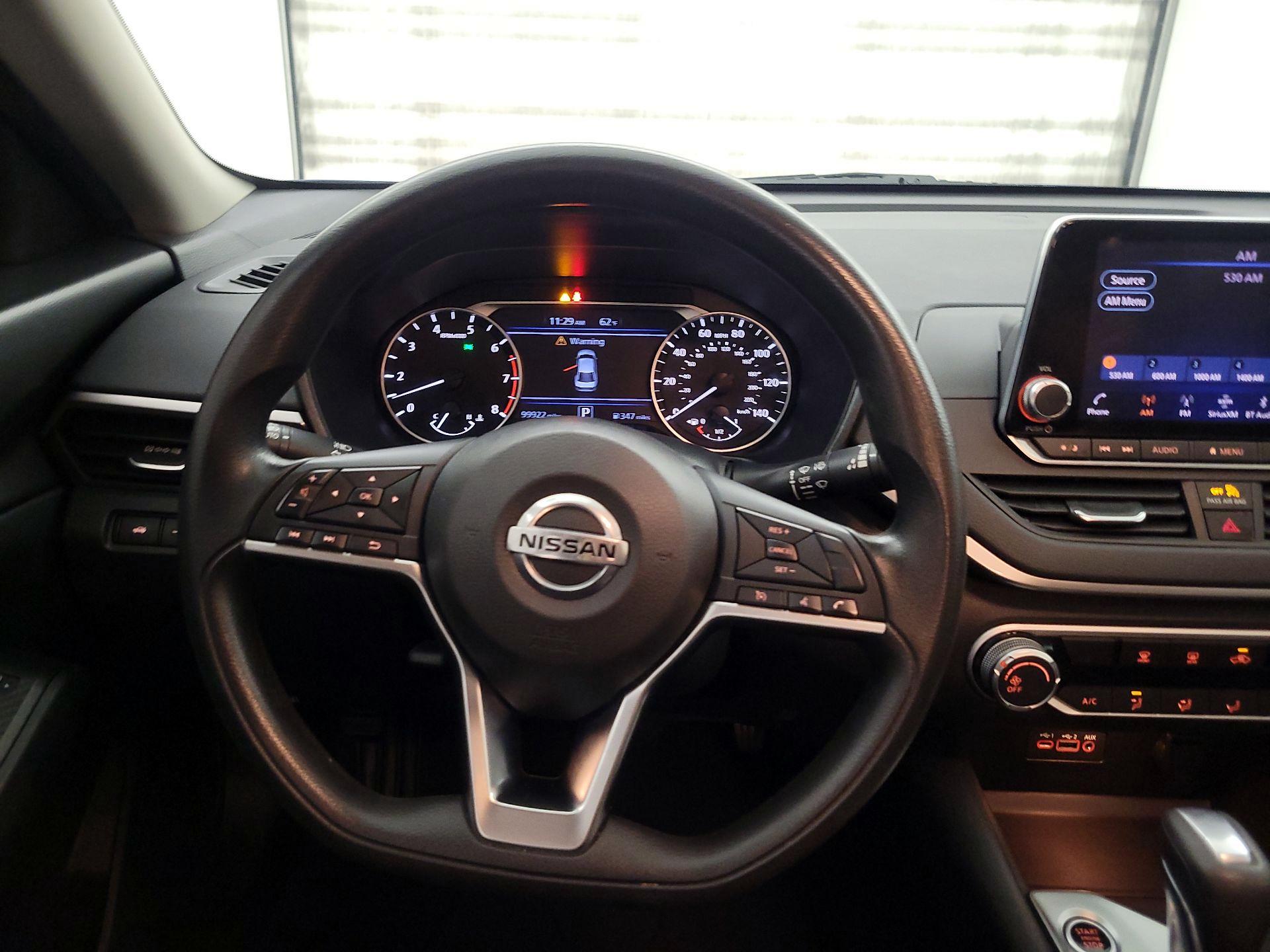 Thumbnail: 2019 Nissan Altima - 10