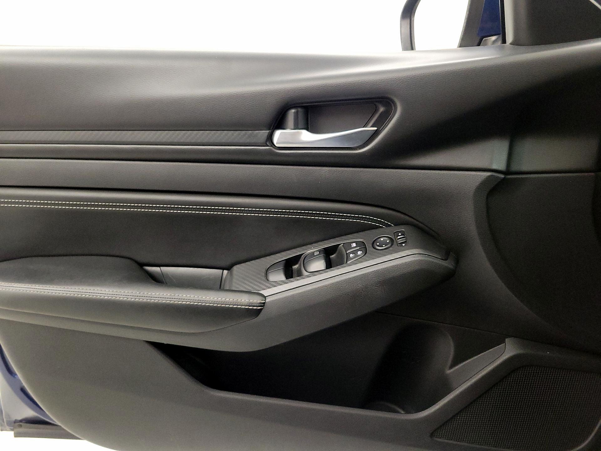 Thumbnail: 2019 Nissan Altima - 12