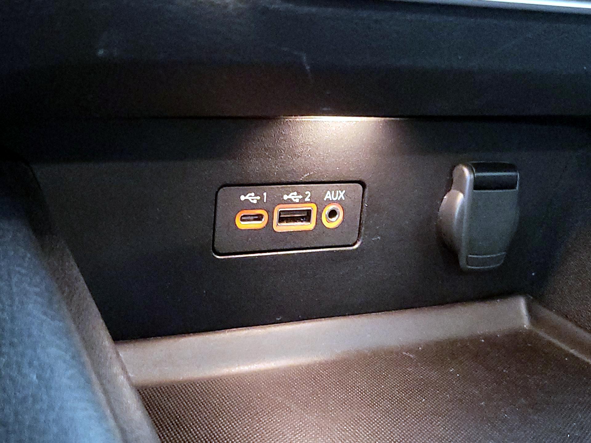 Thumbnail: 2019 Nissan Altima - 18