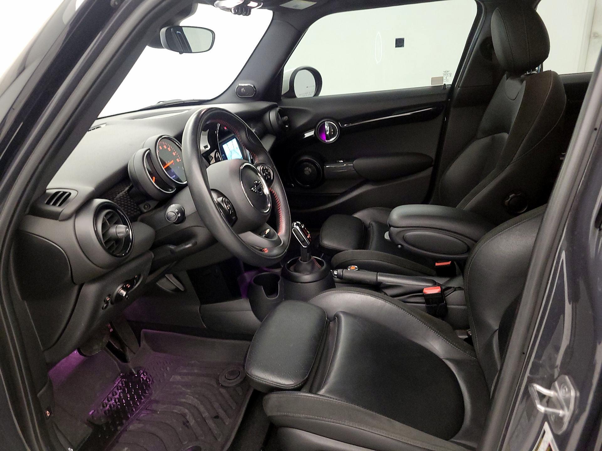 Thumbnail: 2021 MINI Cooper Hardtop - 11