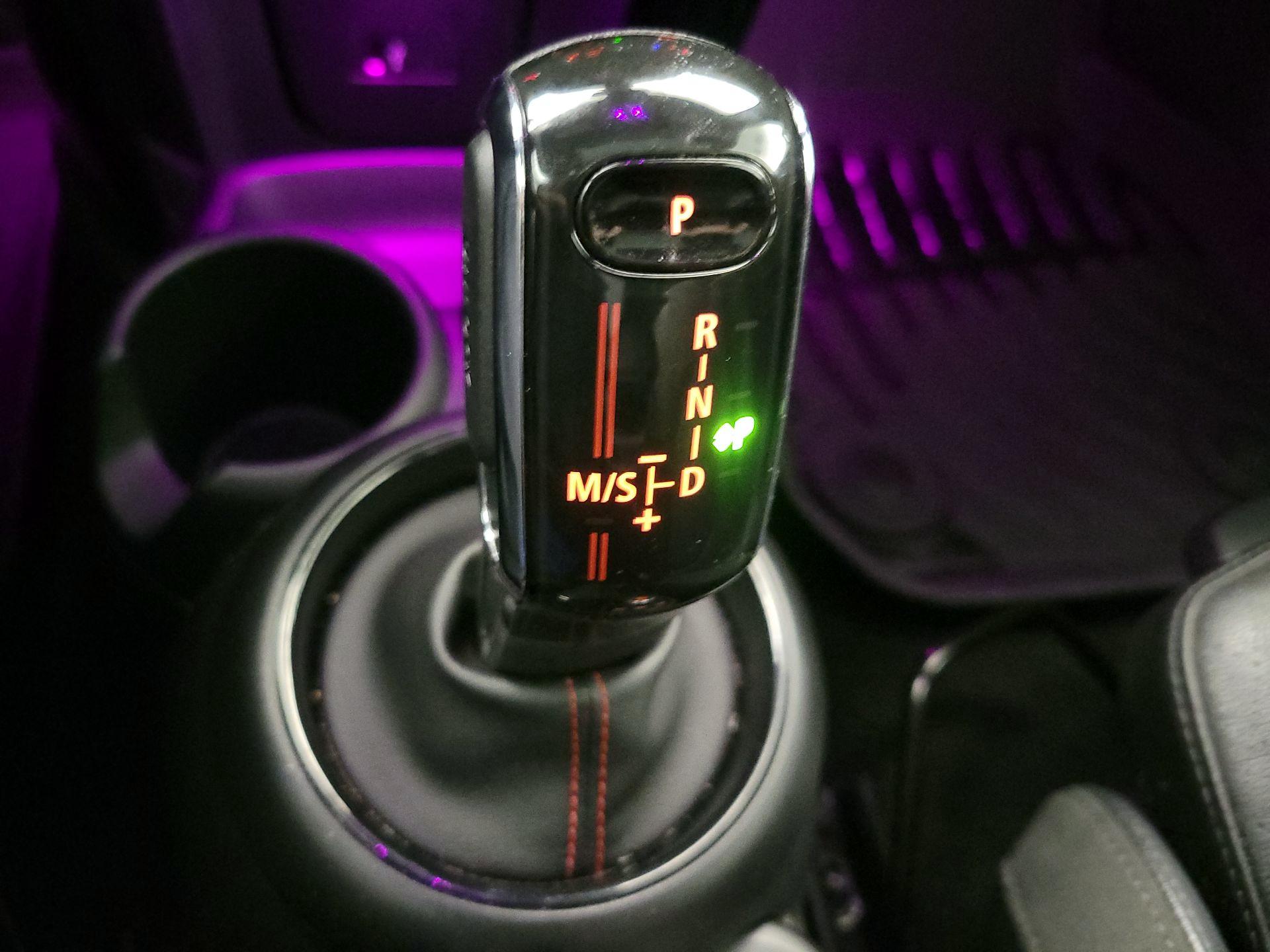 Thumbnail: 2021 MINI Cooper Hardtop - 17