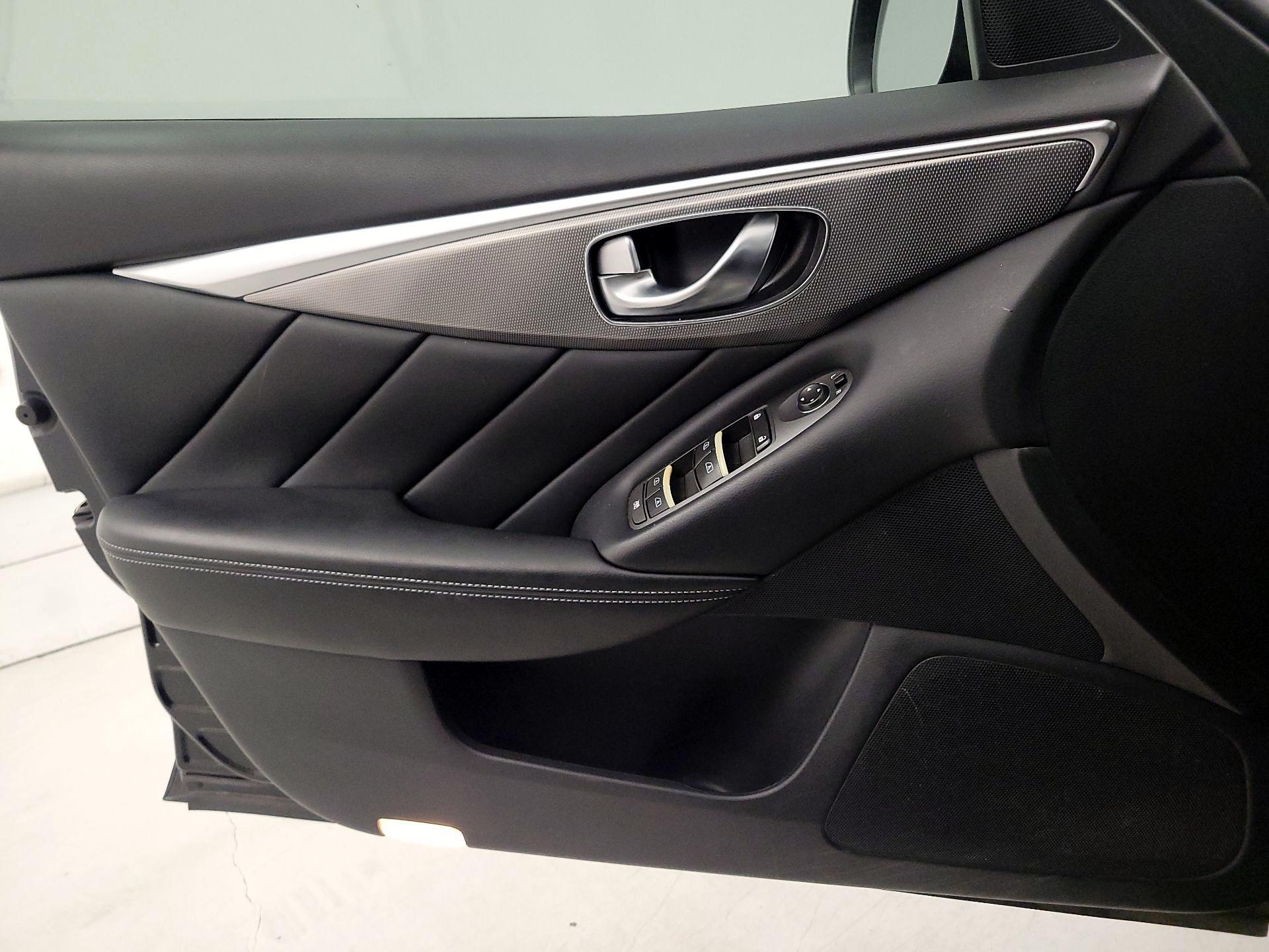 Thumbnail: 2017 INFINITI Q50 - 12