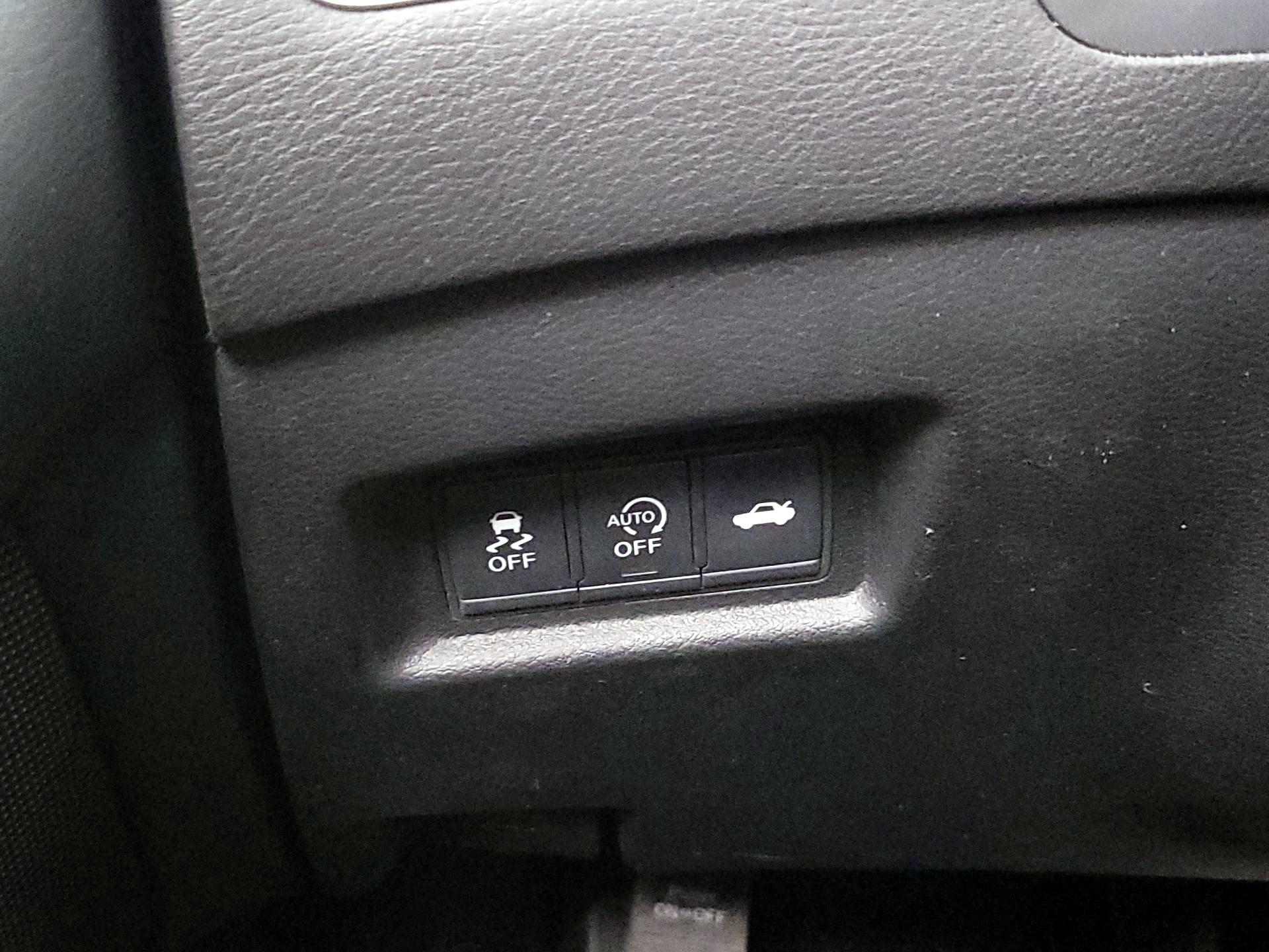 Thumbnail: 2017 INFINITI Q50 - 13