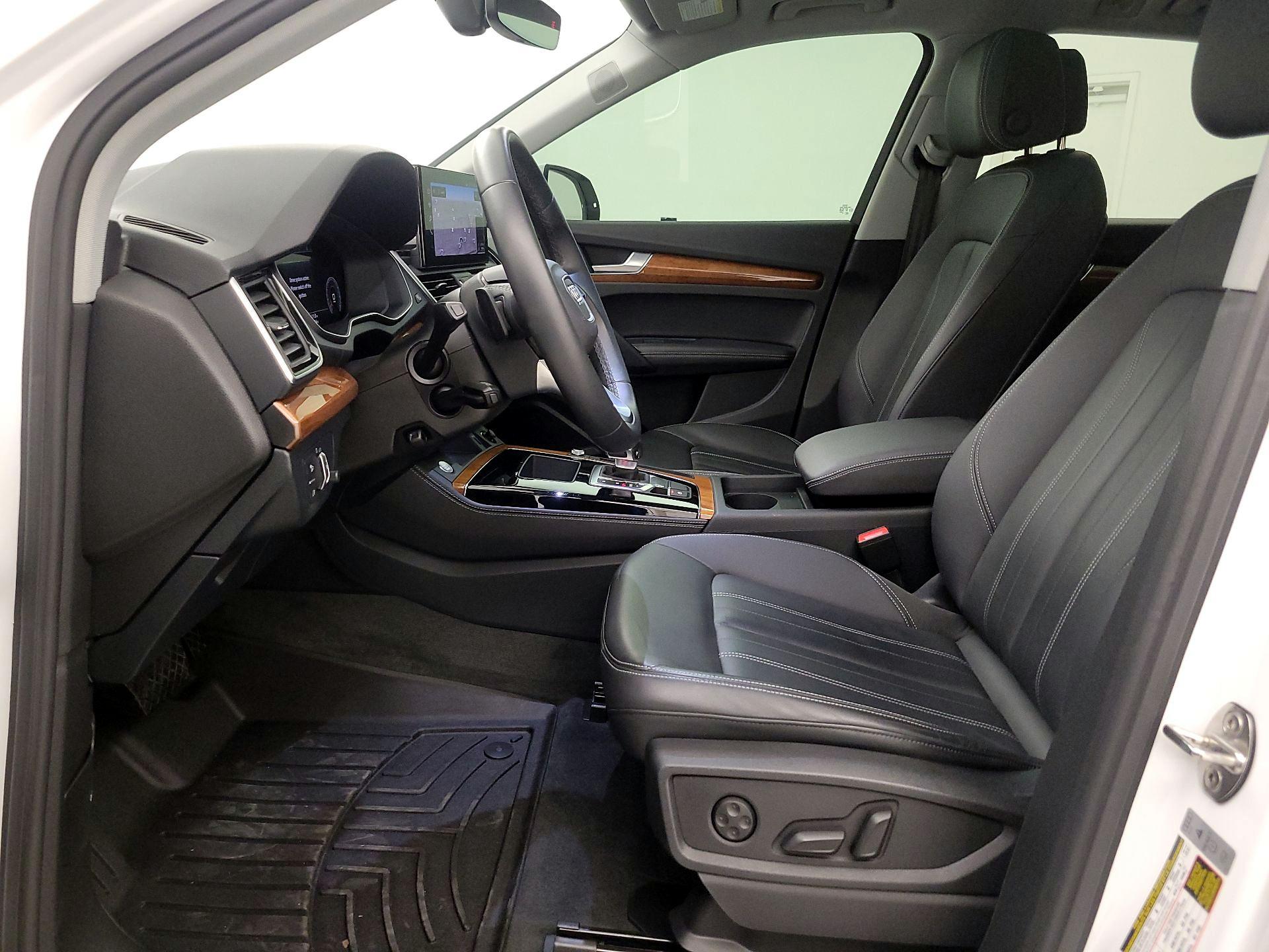 Thumbnail: 2023 Audi Q5 - 11