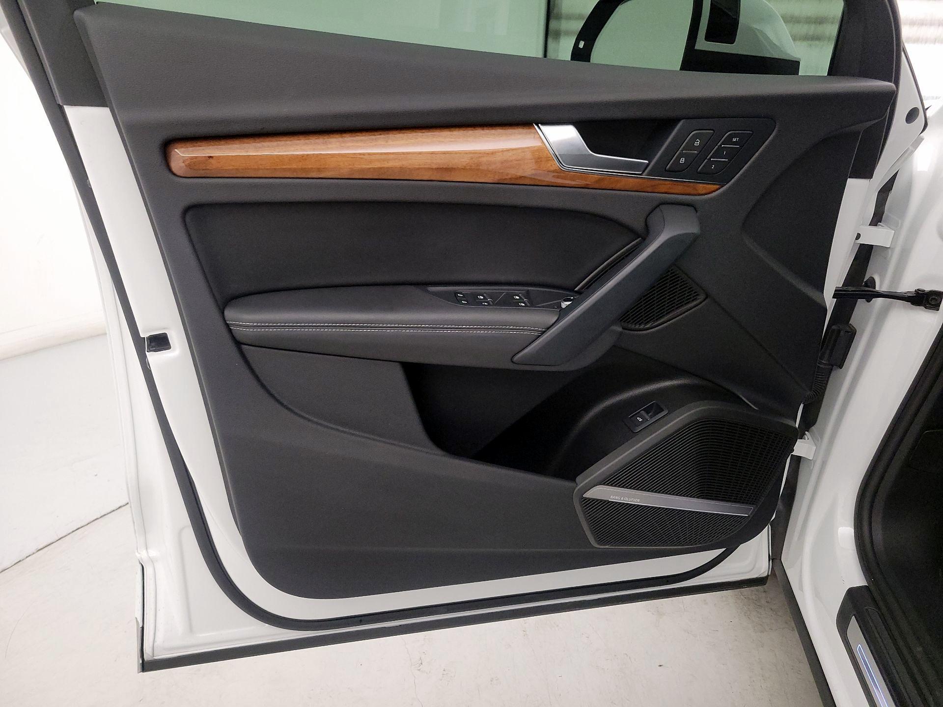 Thumbnail: 2023 Audi Q5 - 12