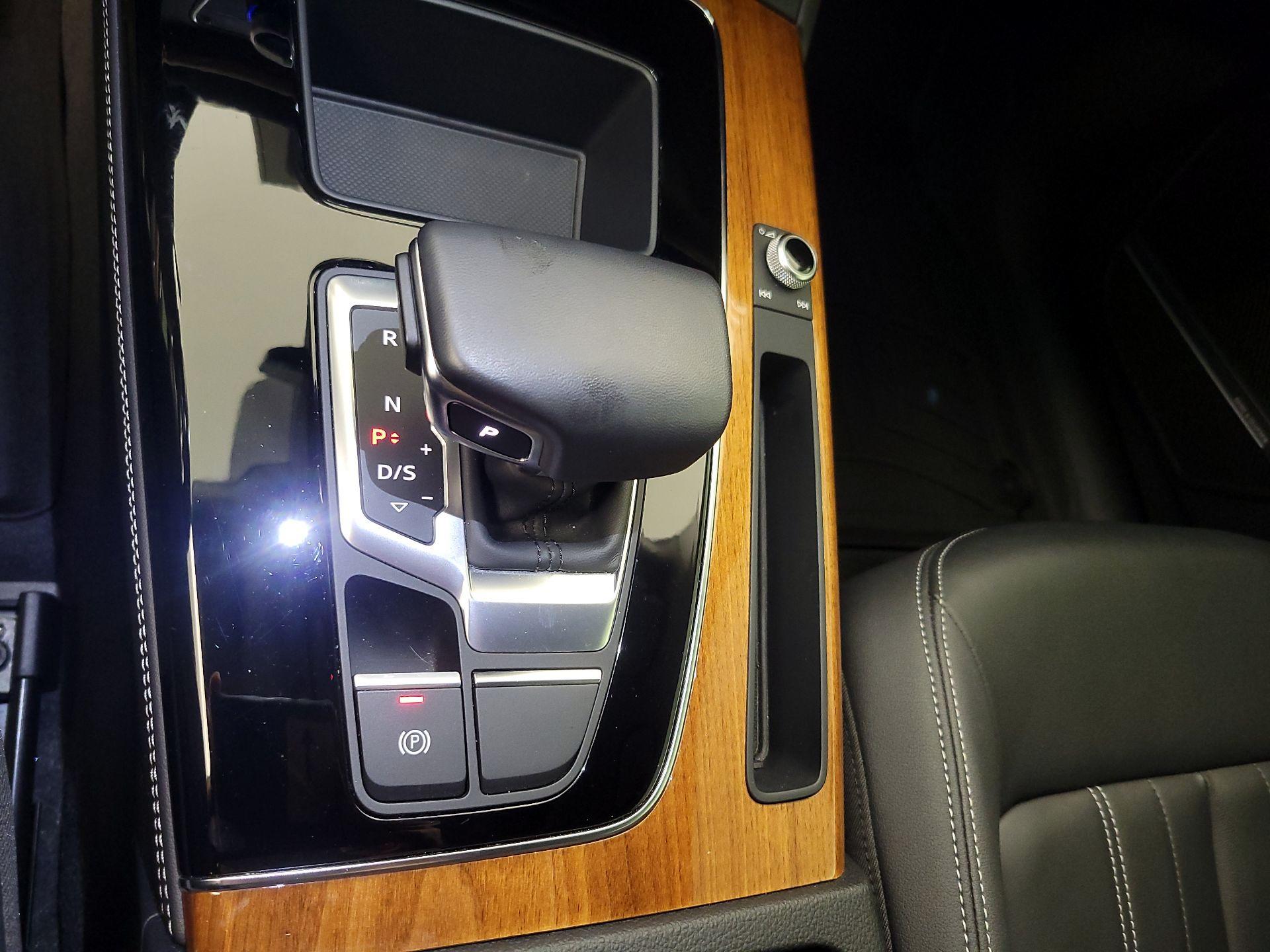 Thumbnail: 2023 Audi Q5 - 18