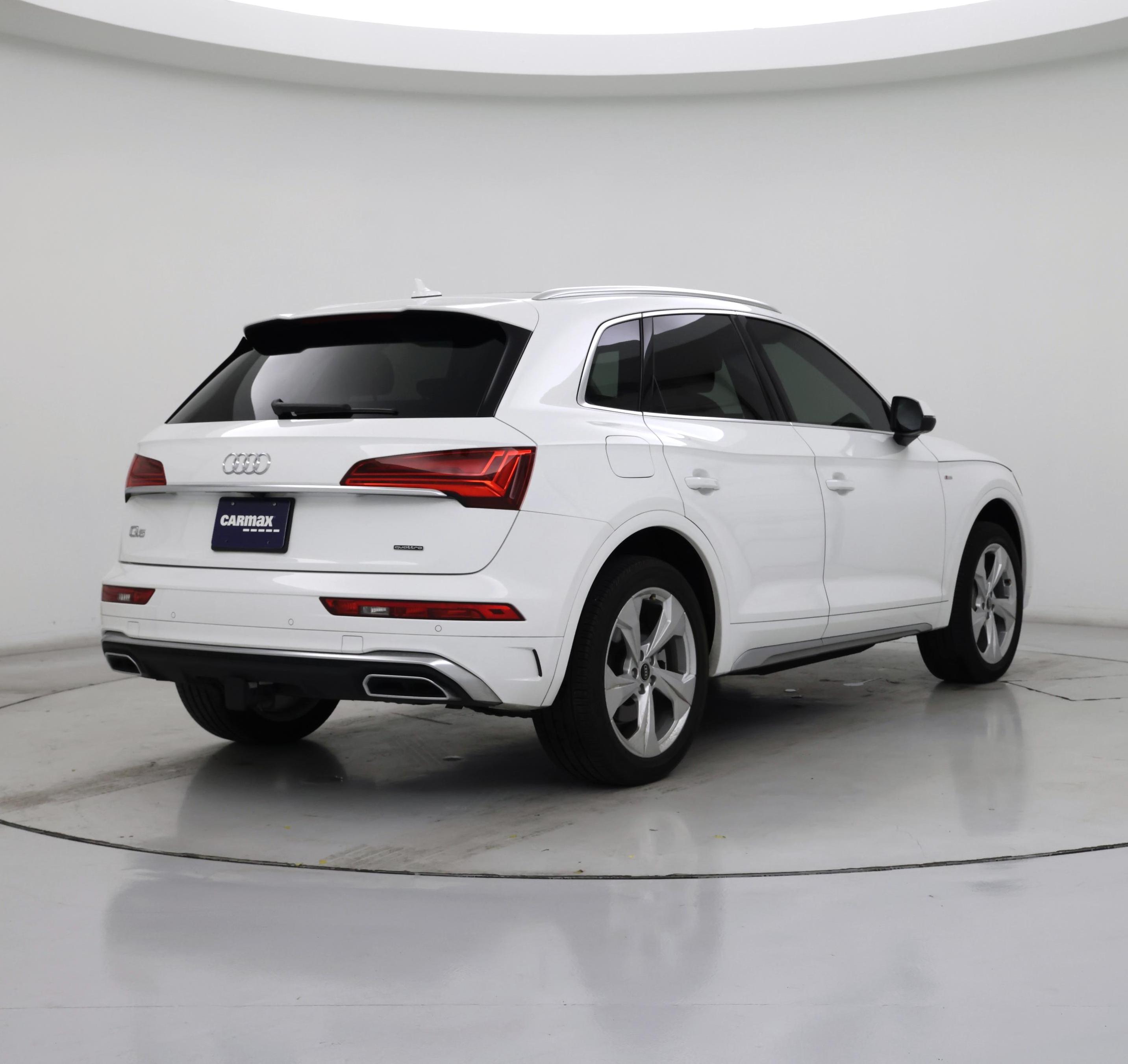 Thumbnail: 2023 Audi Q5 - 8
